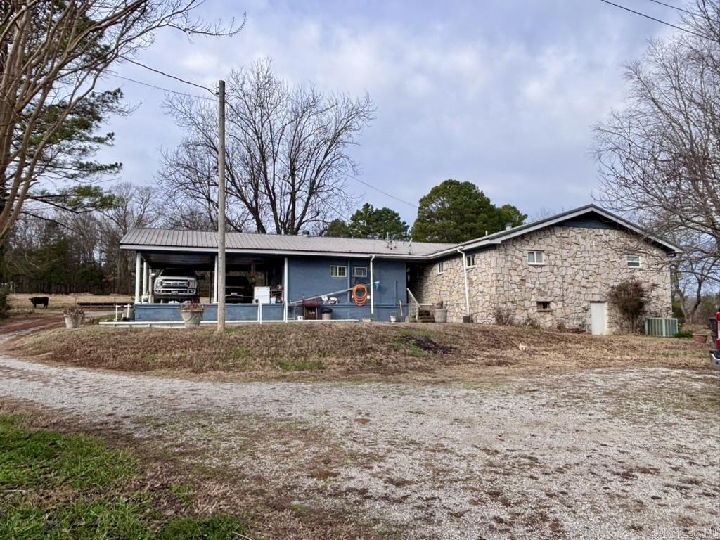 9982 Highway 62  Imboden, AR