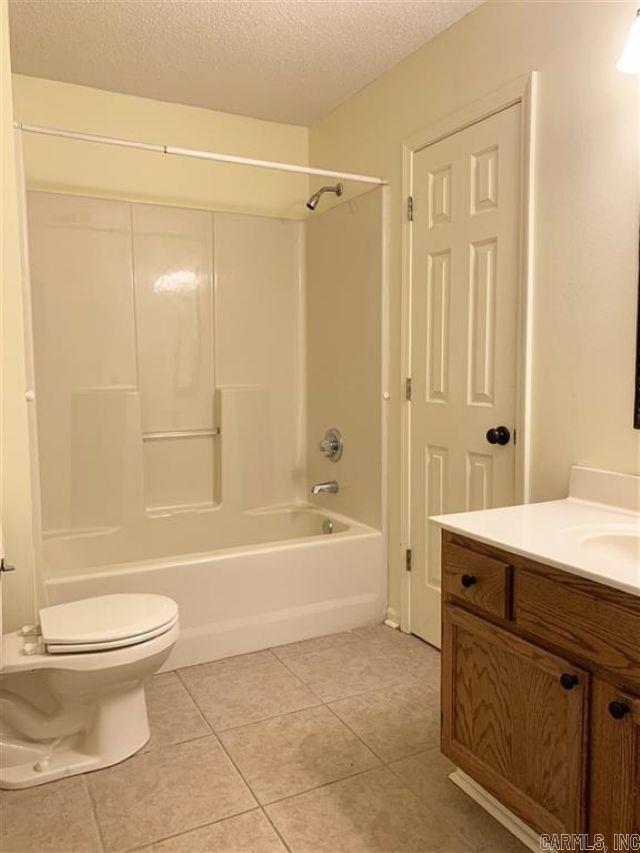 2102 Jonathan  Searcy, AR