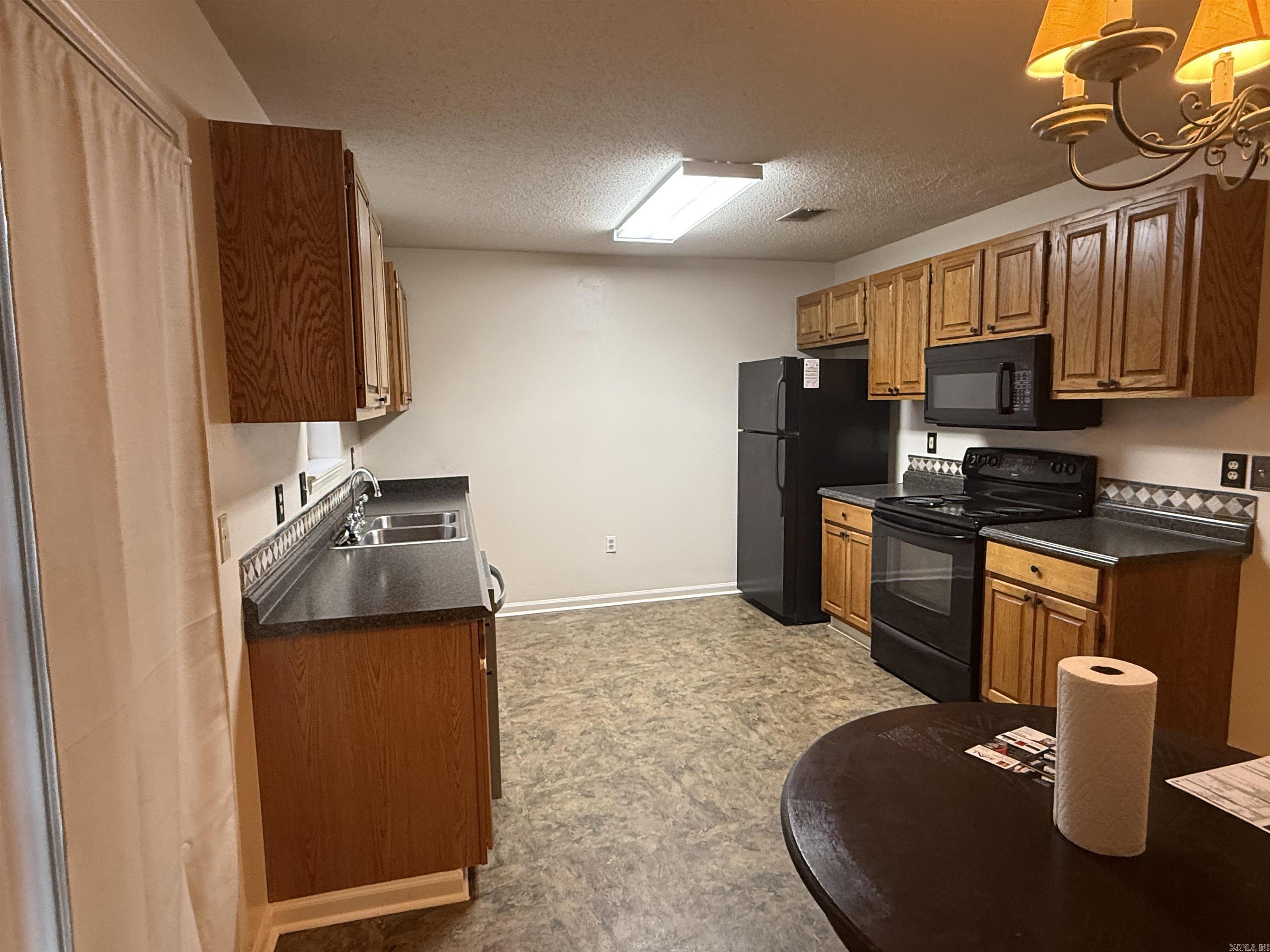 2102 Jonathan  Searcy, AR