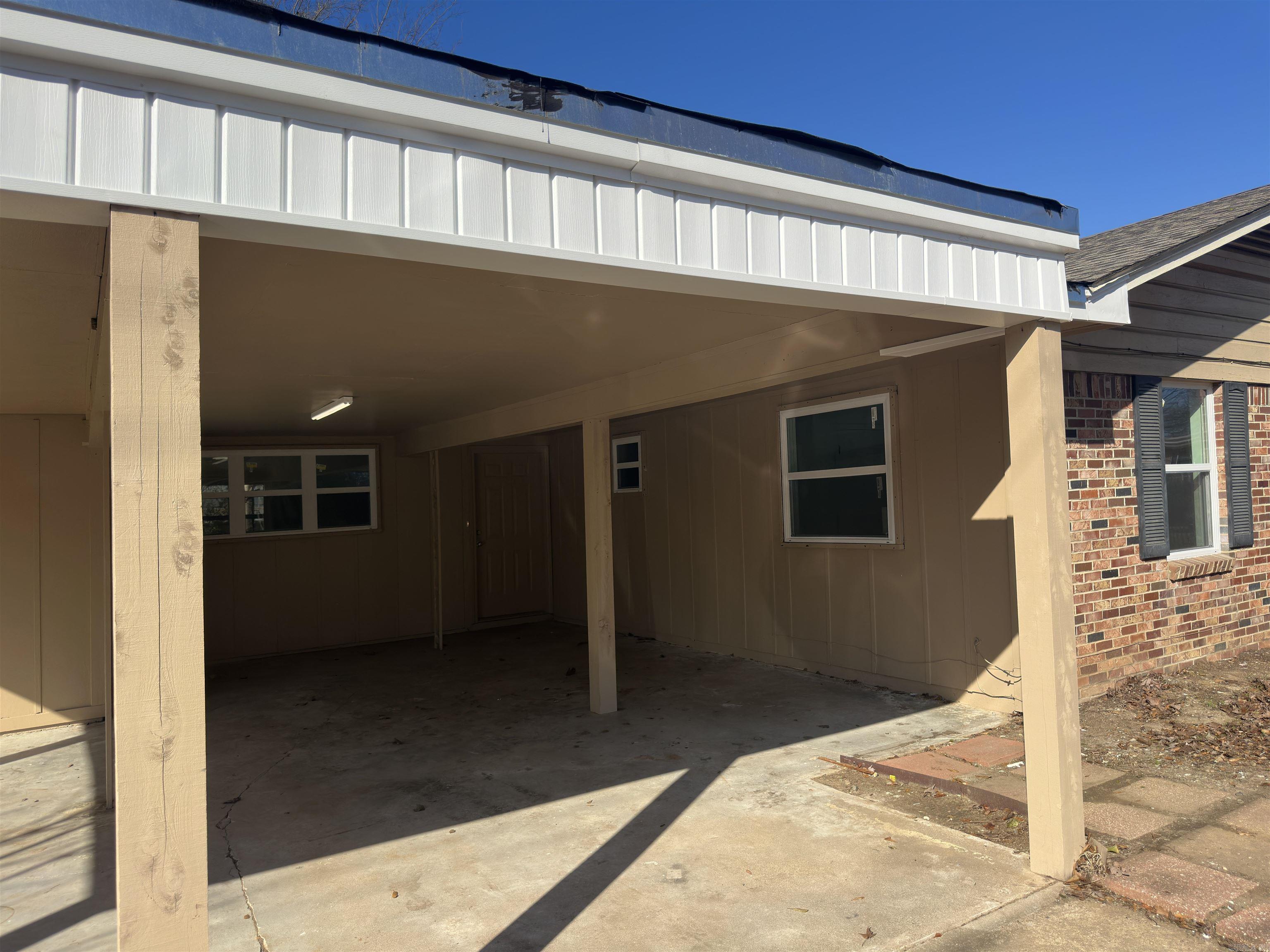 200 S Muskogee  Russellville, AR