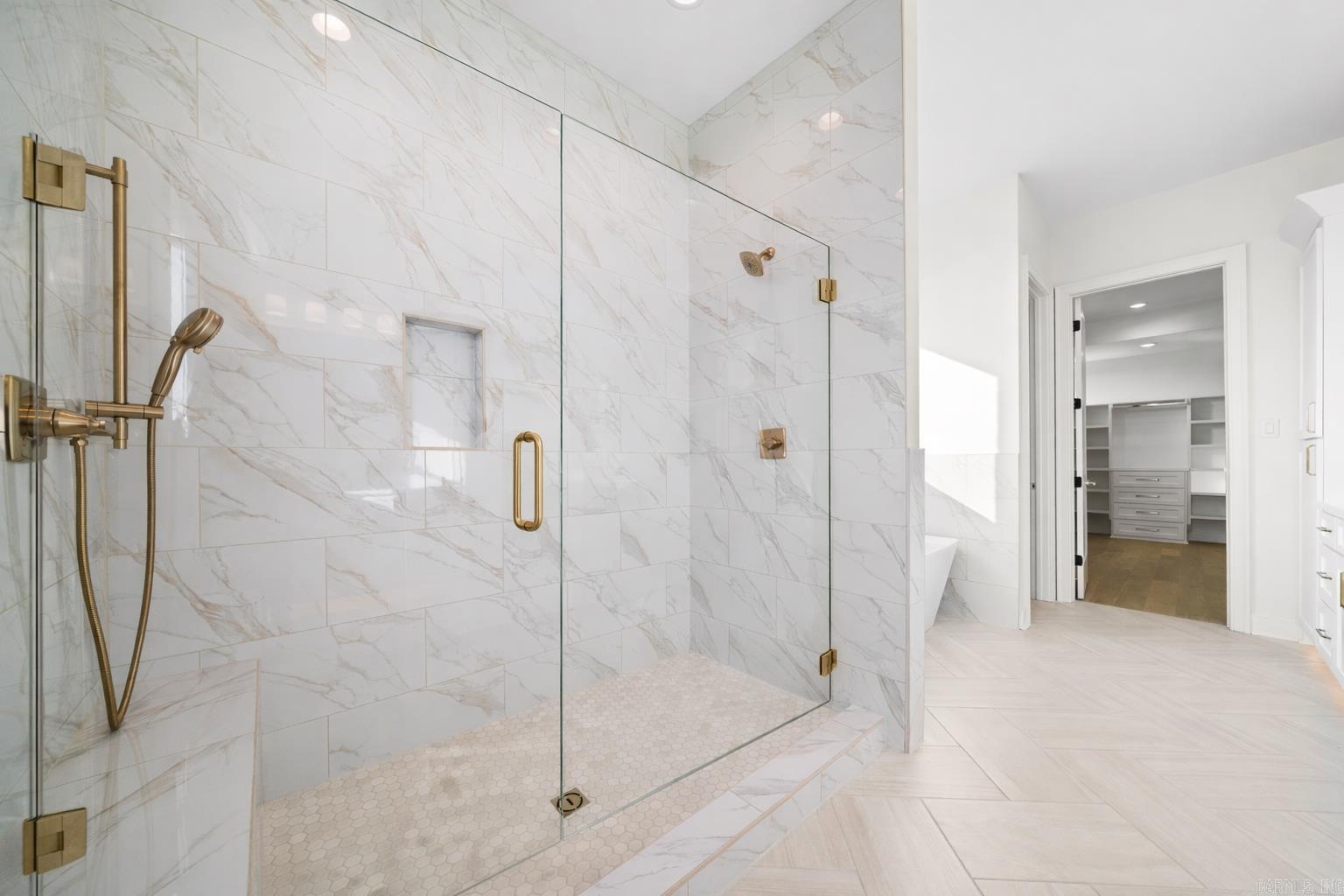 231 Post Point Hot Springs, AR 71913