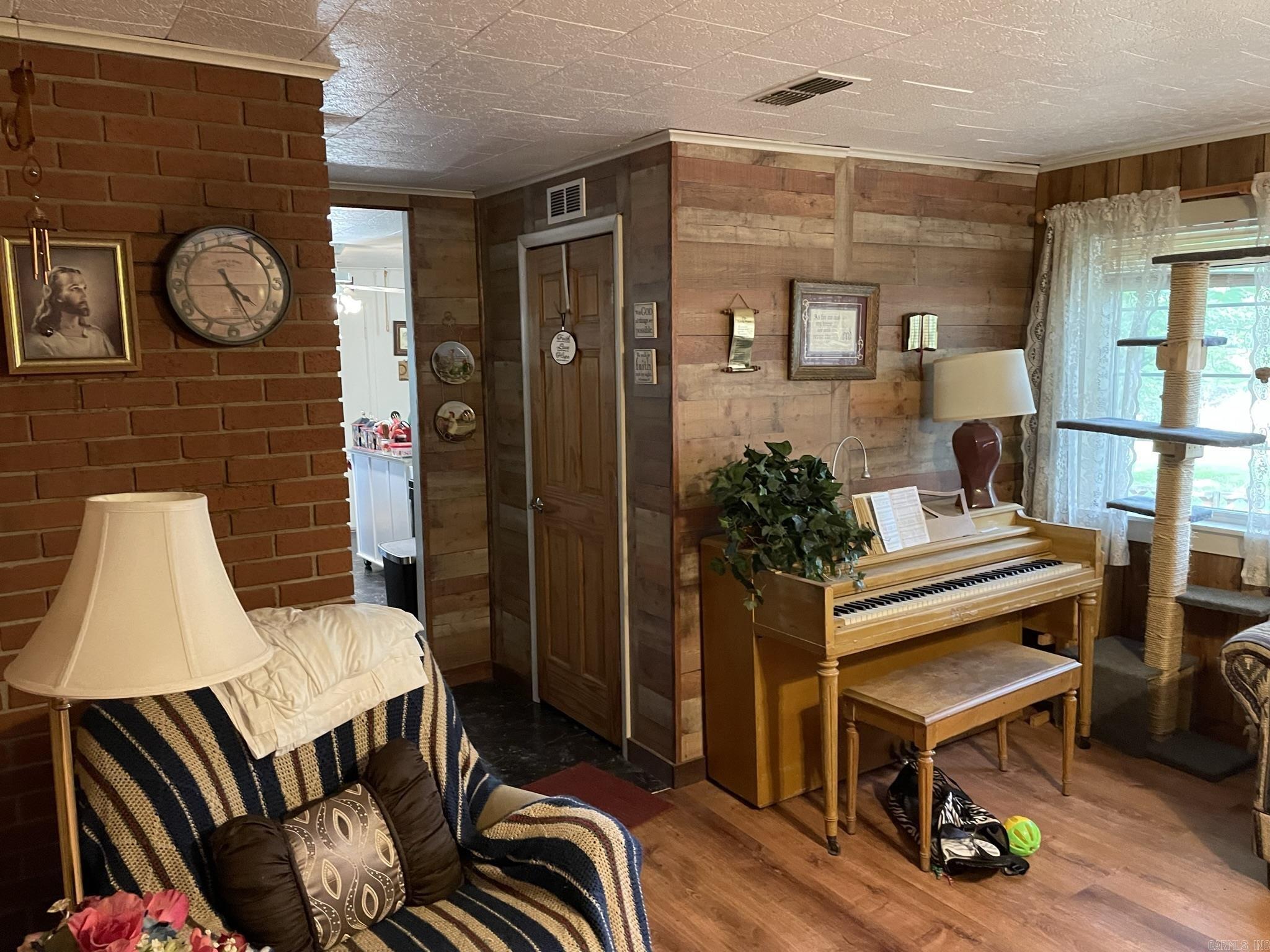 5918 HWY 8 EAST  Mena, AR