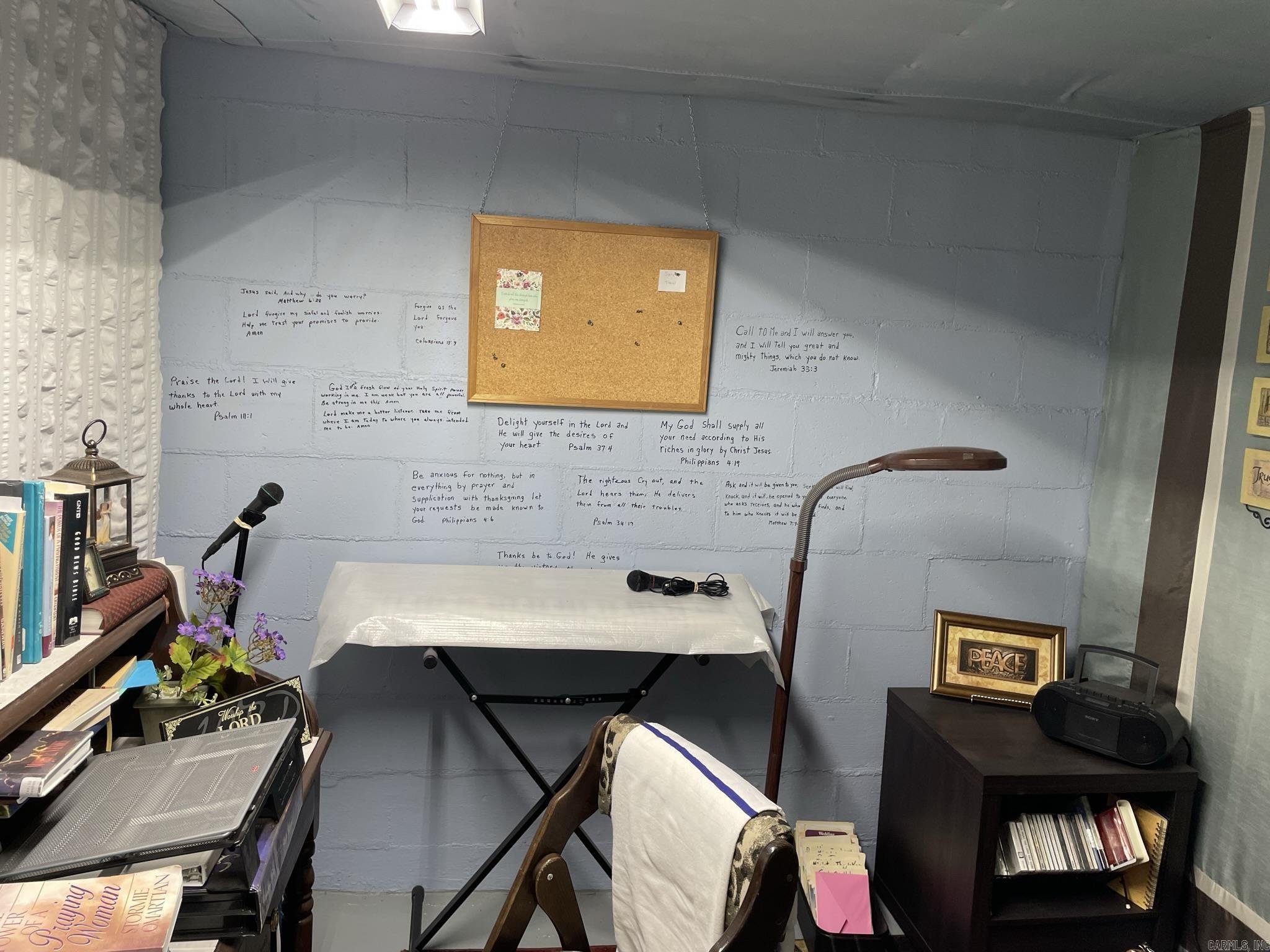 5918 HWY 8 EAST  Mena, AR