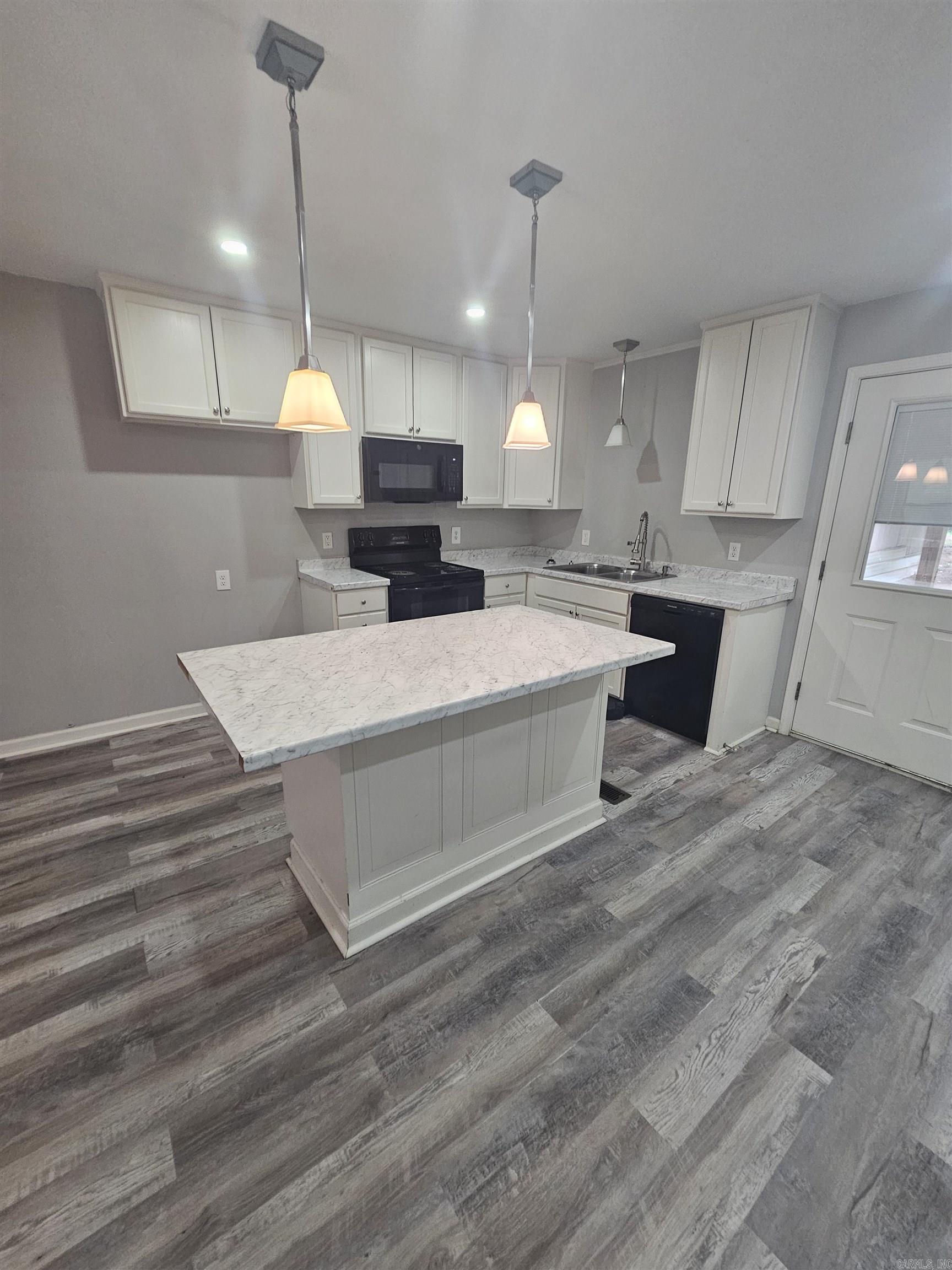 14807 Sweetgum Dr. Apt. B  Alexander, AR