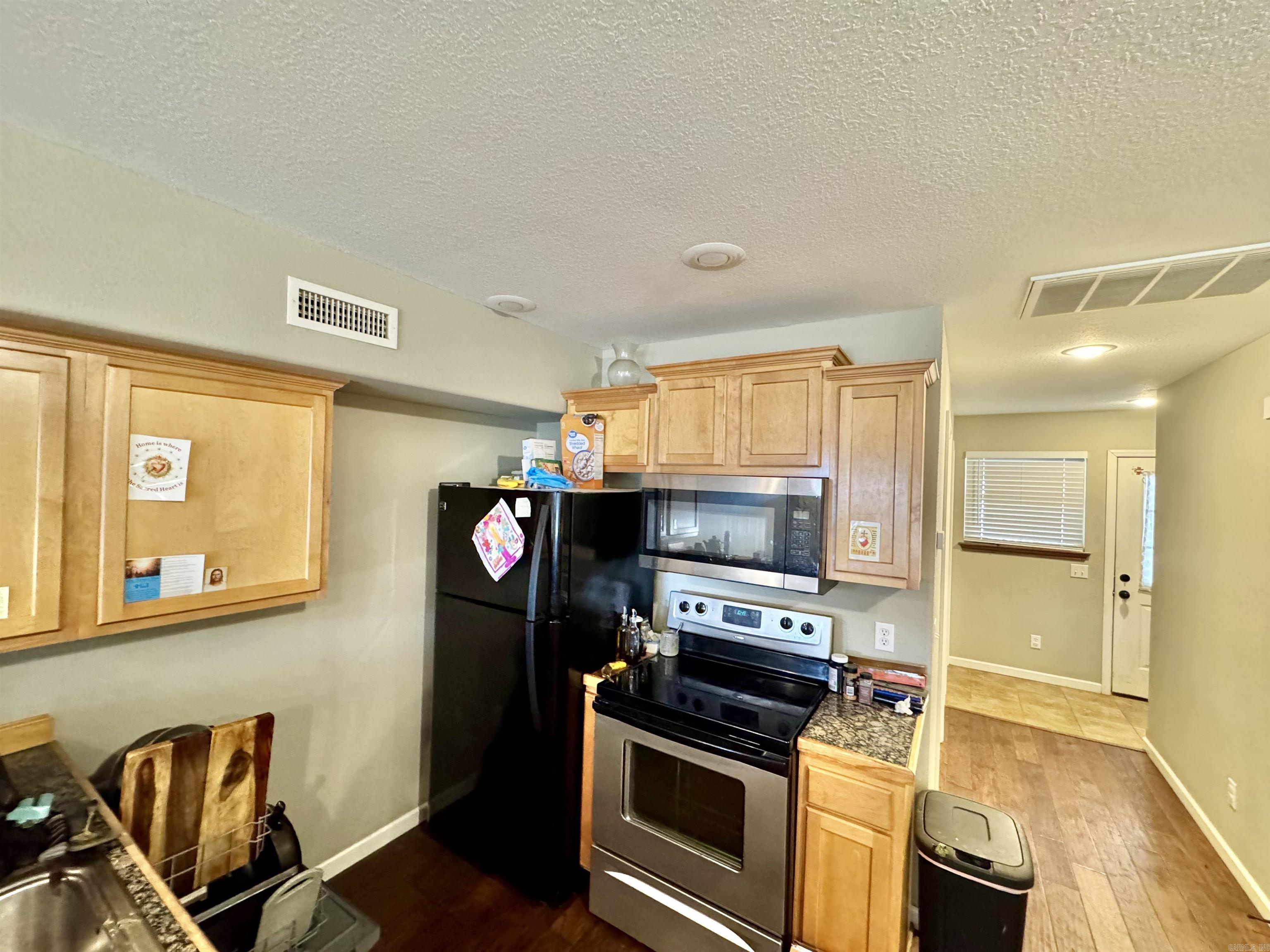 604 Frances Cove Apts. A-D 606 Frances Cove Apts A-B, 594 White Water Dr. A-B Mountain View, AR