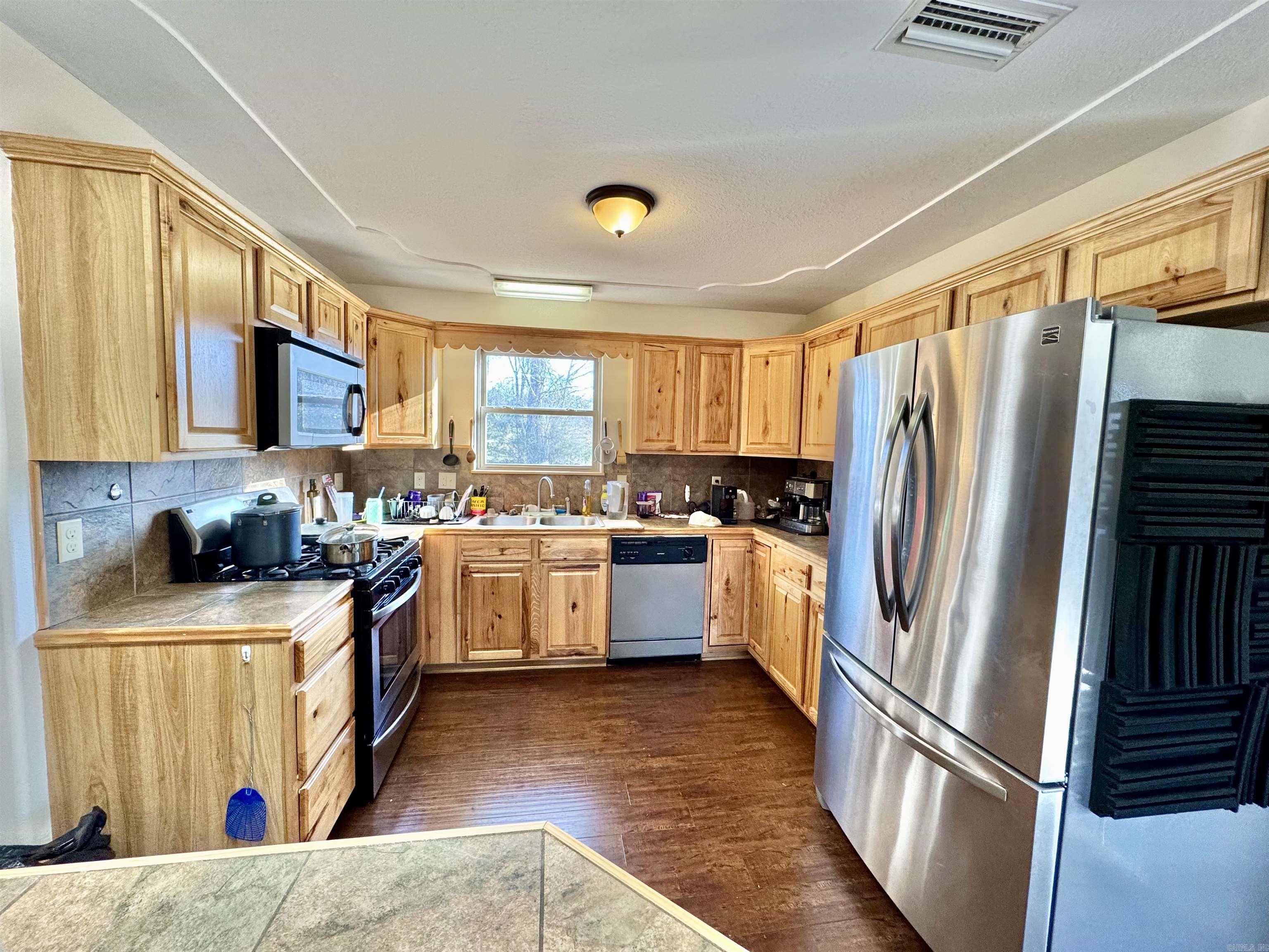 604 Frances Cove Apts. A-D 606 Frances Cove Apts A-B, 594 White Water Dr. A-B Mountain View, AR