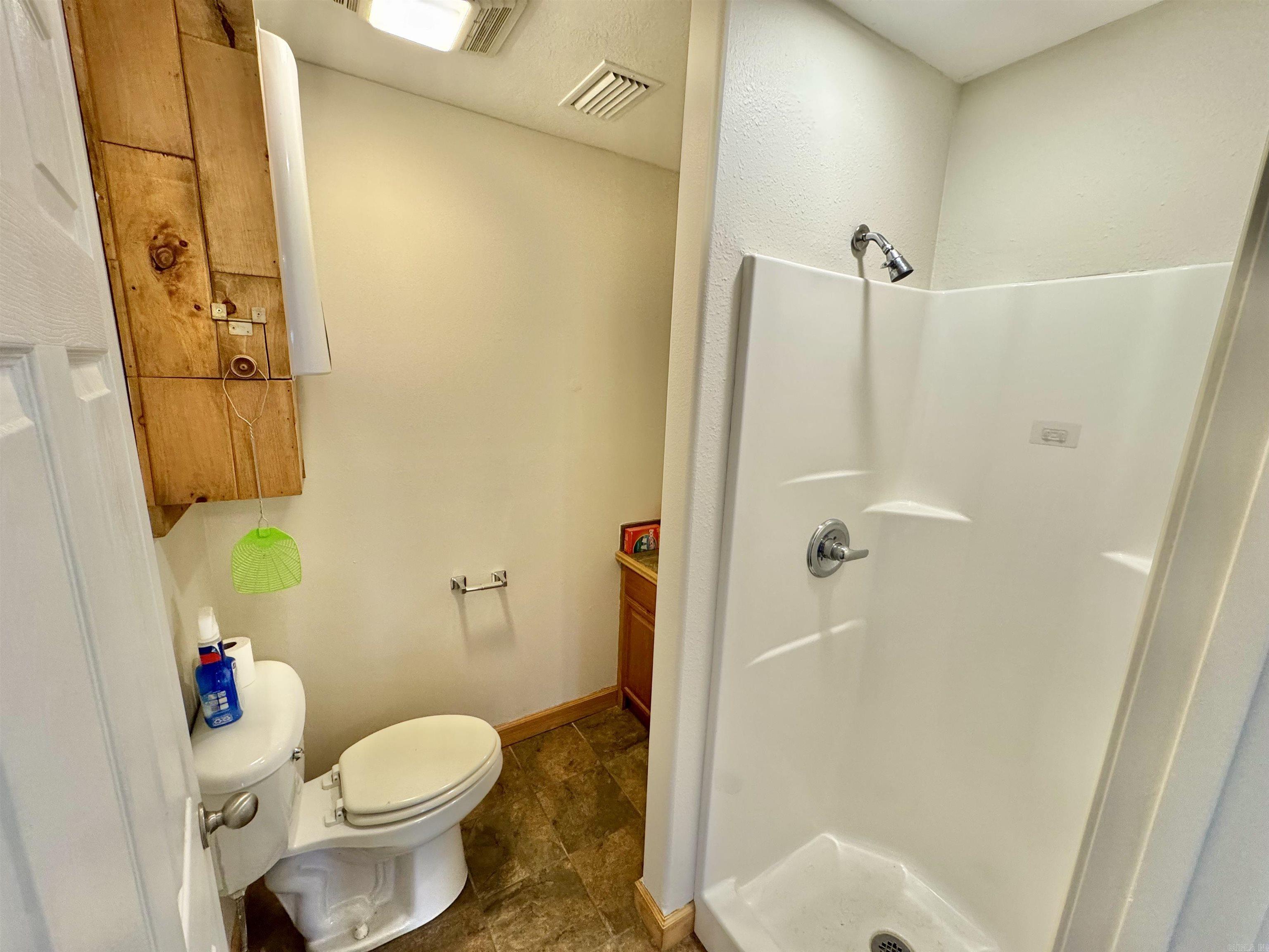 604 Frances Cove Apts. A-D 606 Frances Cove Apts A-B, 594 White Water Dr. A-B Mountain View, AR