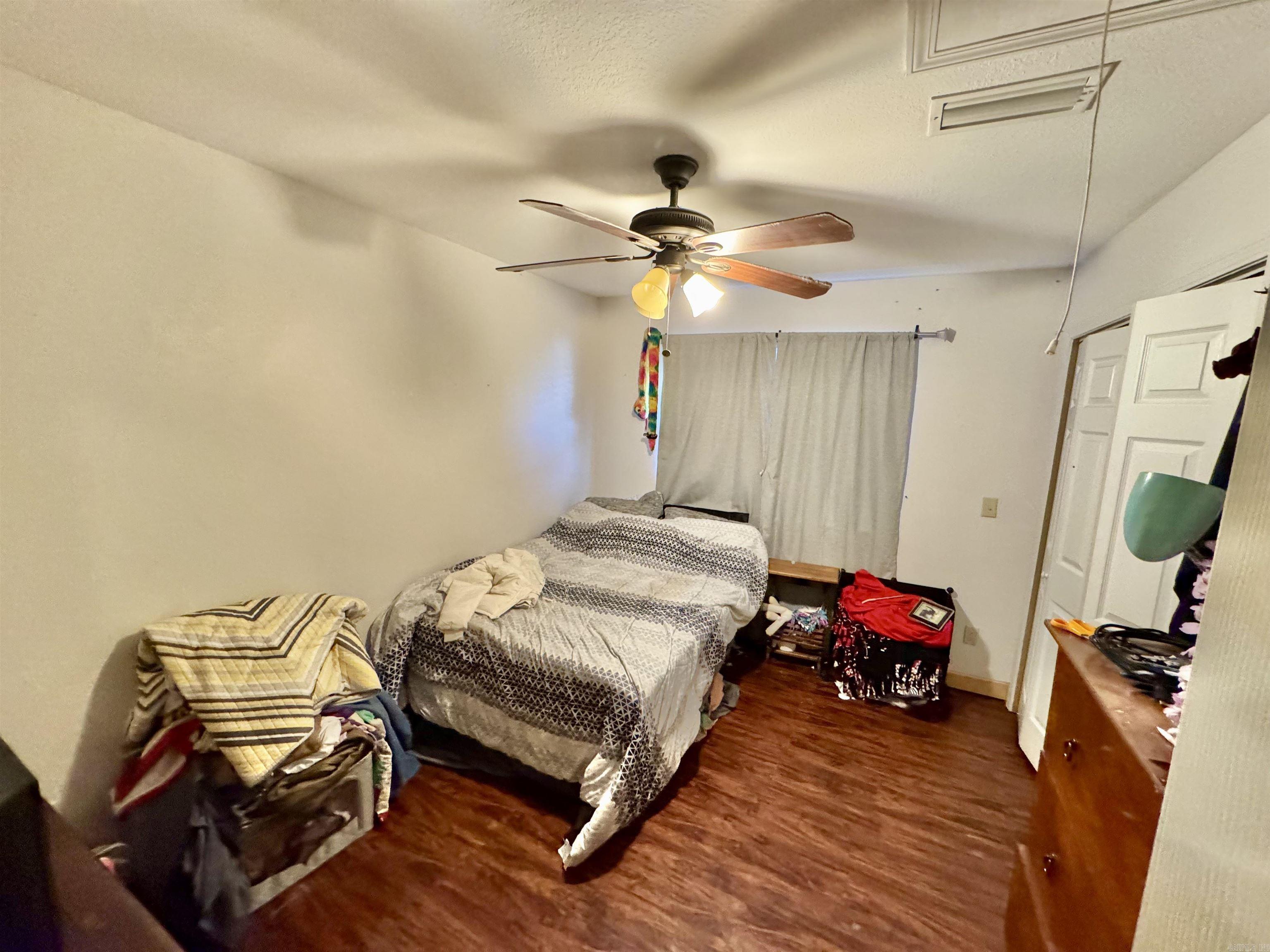 604 Frances Cove Apts. A-D 606 Frances Cove Apts A-B, 594 White Water Dr. A-B Mountain View, AR