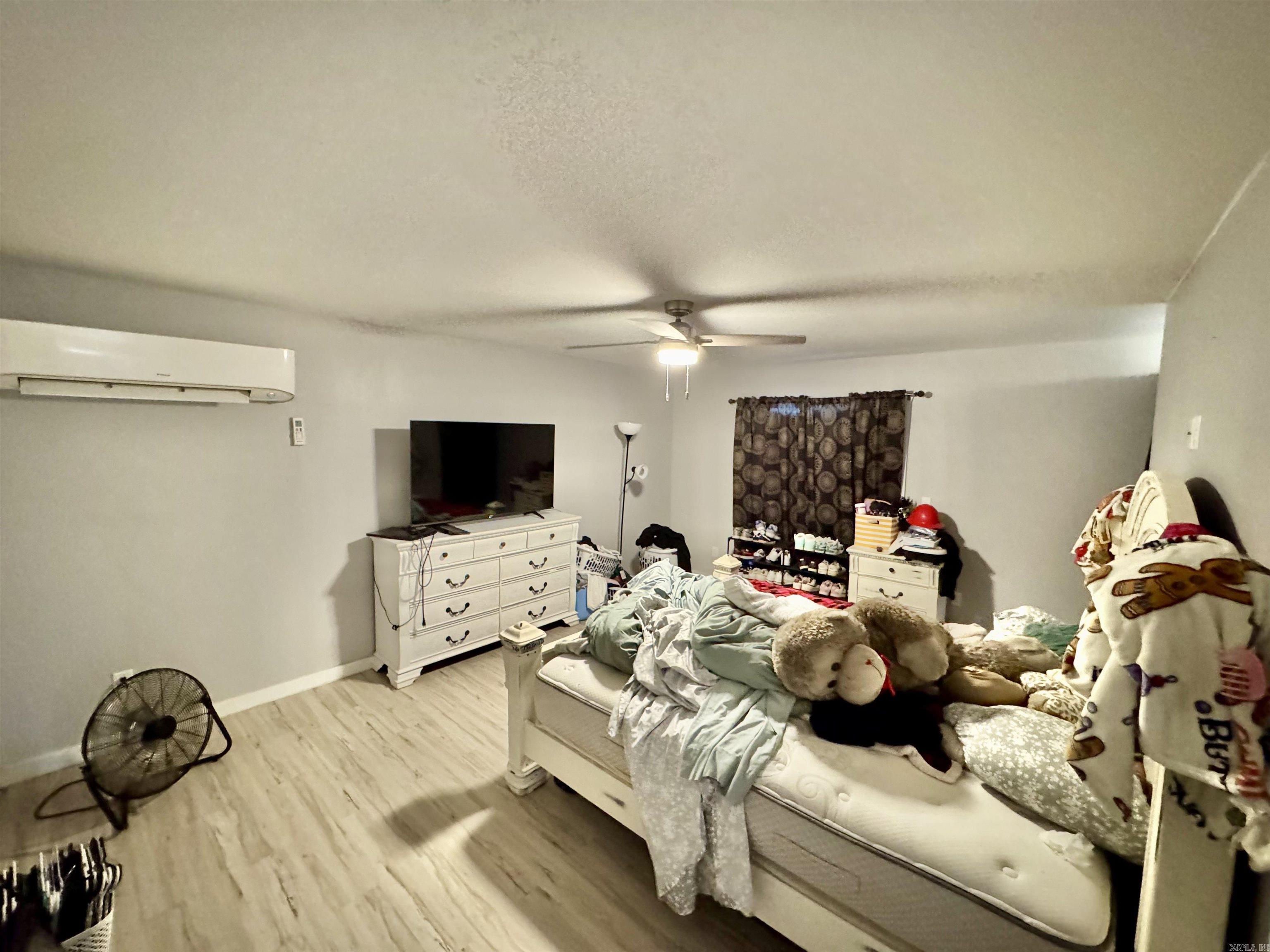 604 Frances Cove Apts. A-D 606 Frances Cove Apts A-B, 594 White Water Dr. A-B Mountain View, AR