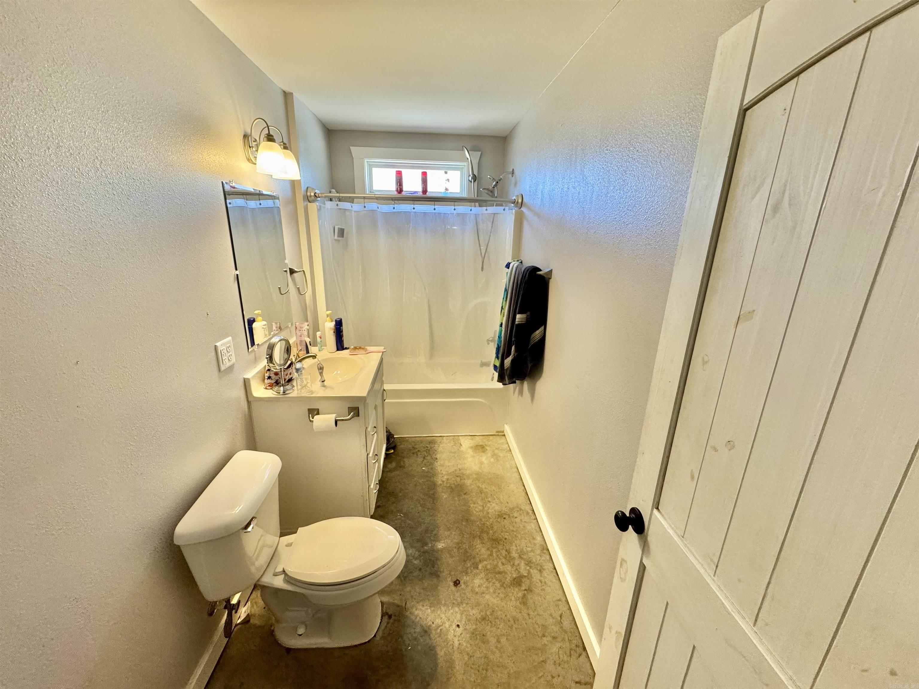 604 Frances Cove Apts. A-D 606 Frances Cove Apts A-B, 594 White Water Dr. A-B Mountain View, AR