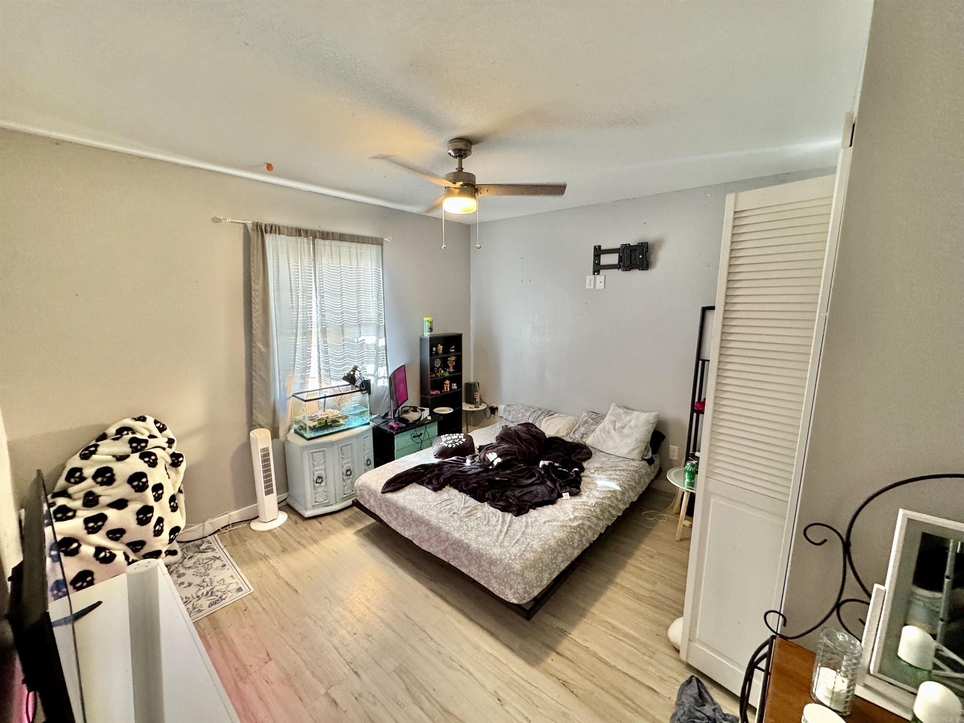 604 Frances Cove Apts. A-D 606 Frances Cove Apts A-B, 594 White Water Dr. A-B Mountain View, AR