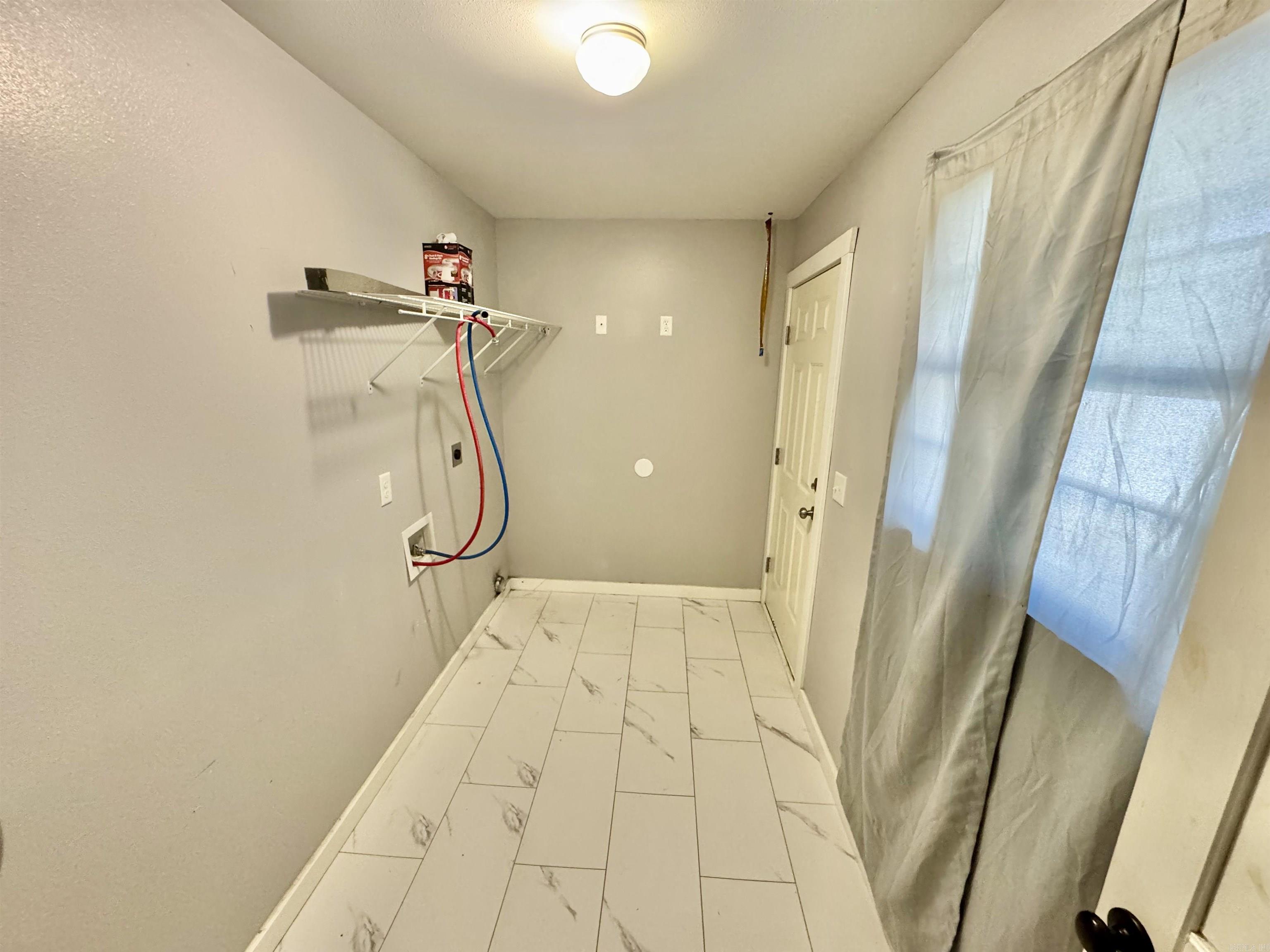 604 Frances Cove Apts. A-D 606 Frances Cove Apts A-B, 594 White Water Dr. A-B Mountain View, AR