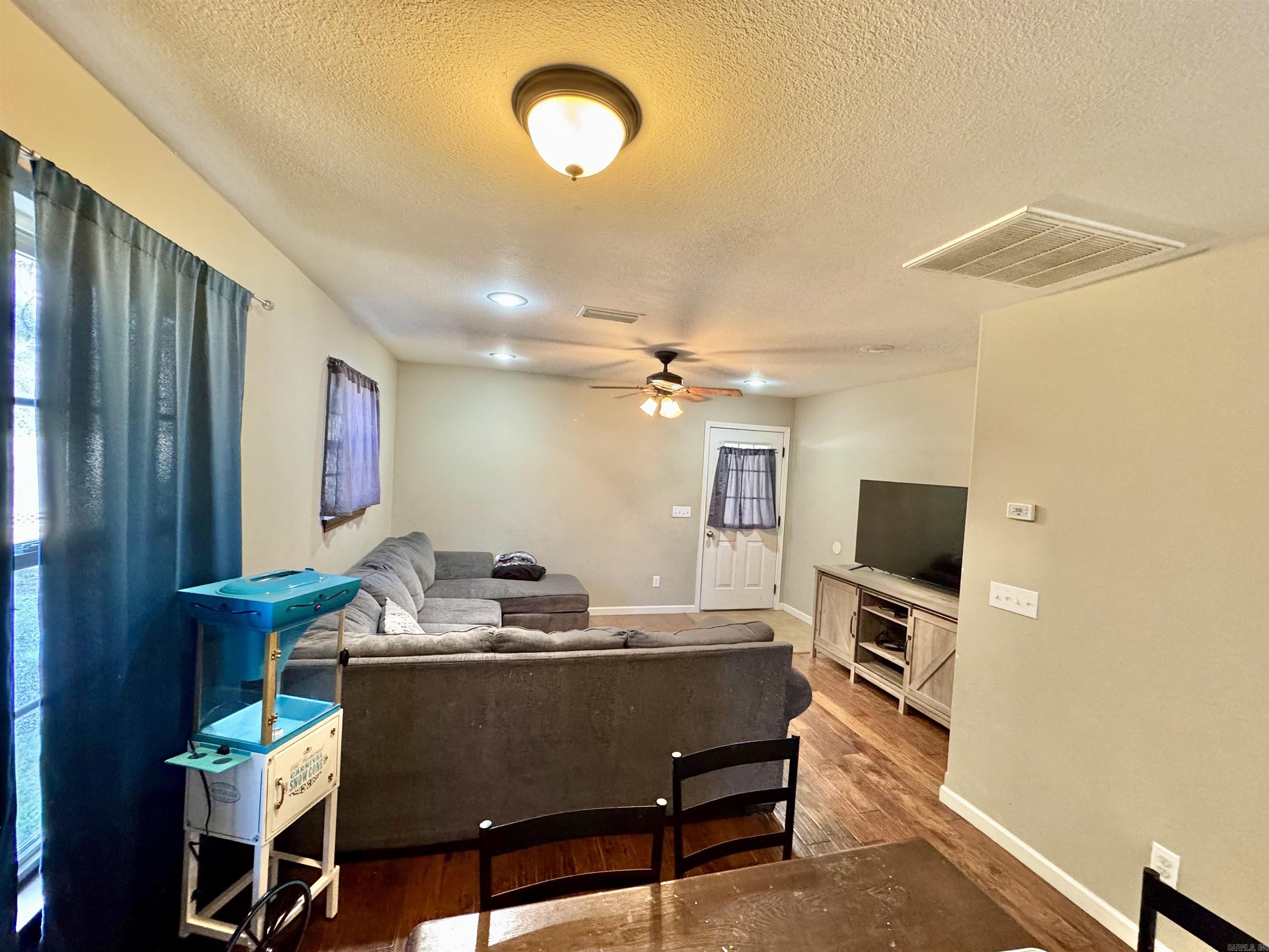 604 Frances Cove Apts. A-D 606 Frances Cove Apts A-B, 594 White Water Dr. A-B Mountain View, AR