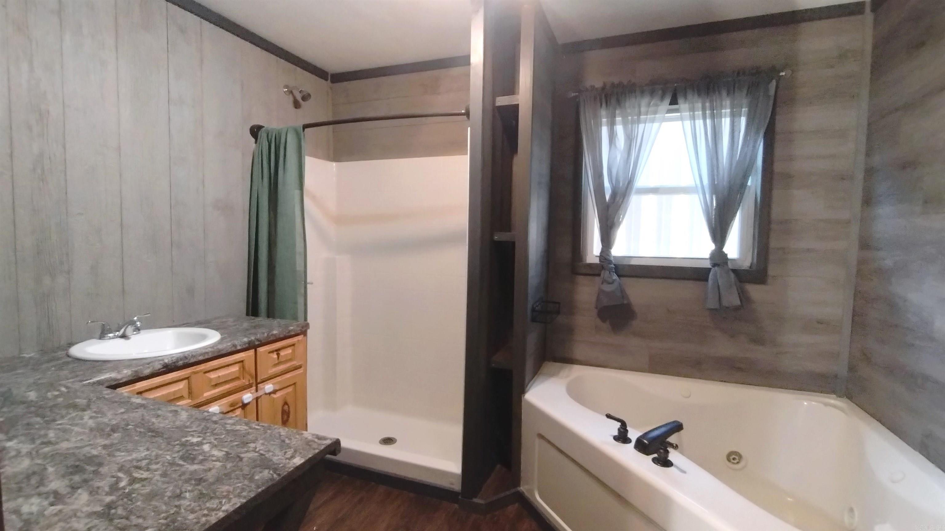 122 Corkwood Lane Hot Springs, AR 71901