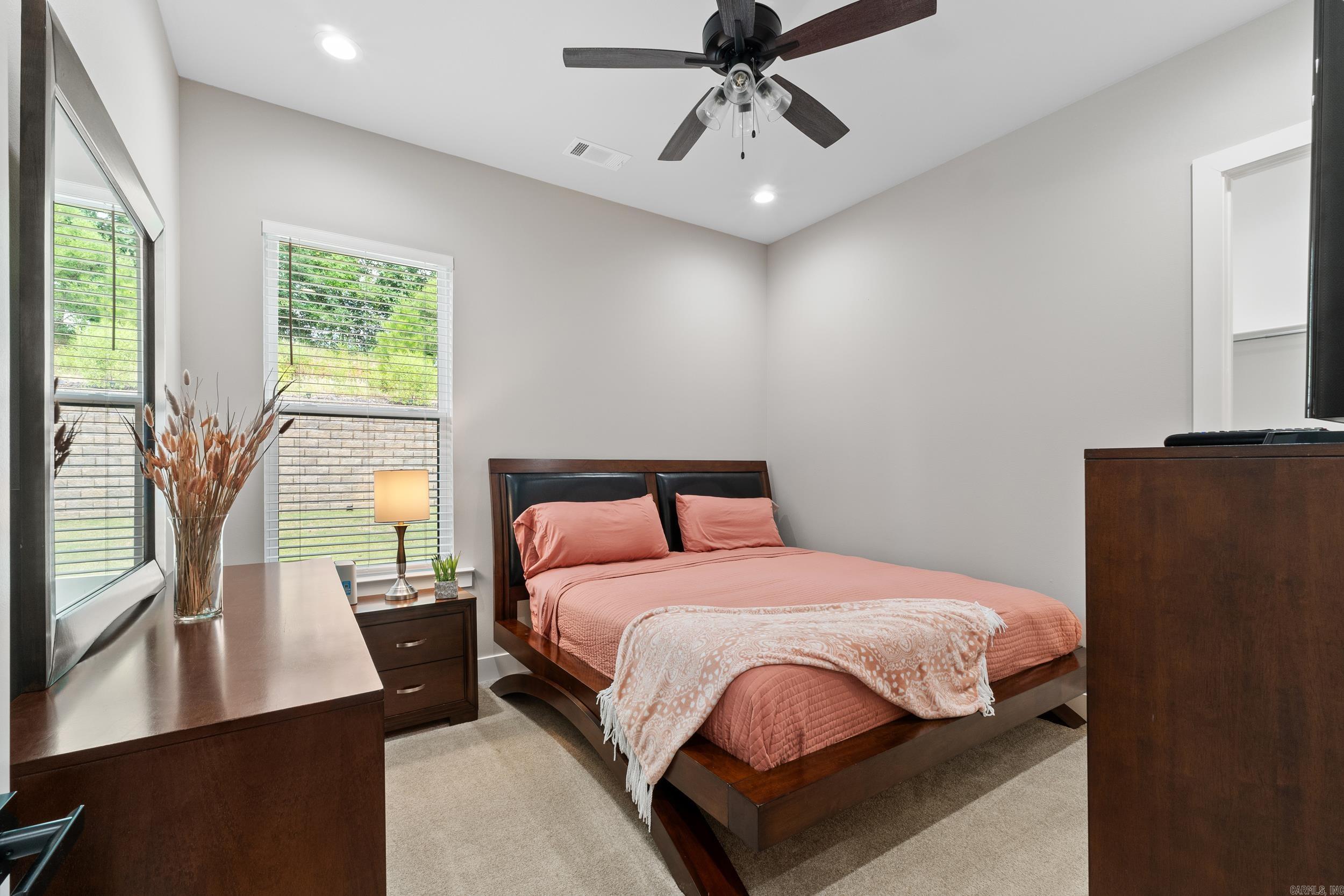 7717 S Shoreline  Benton, AR