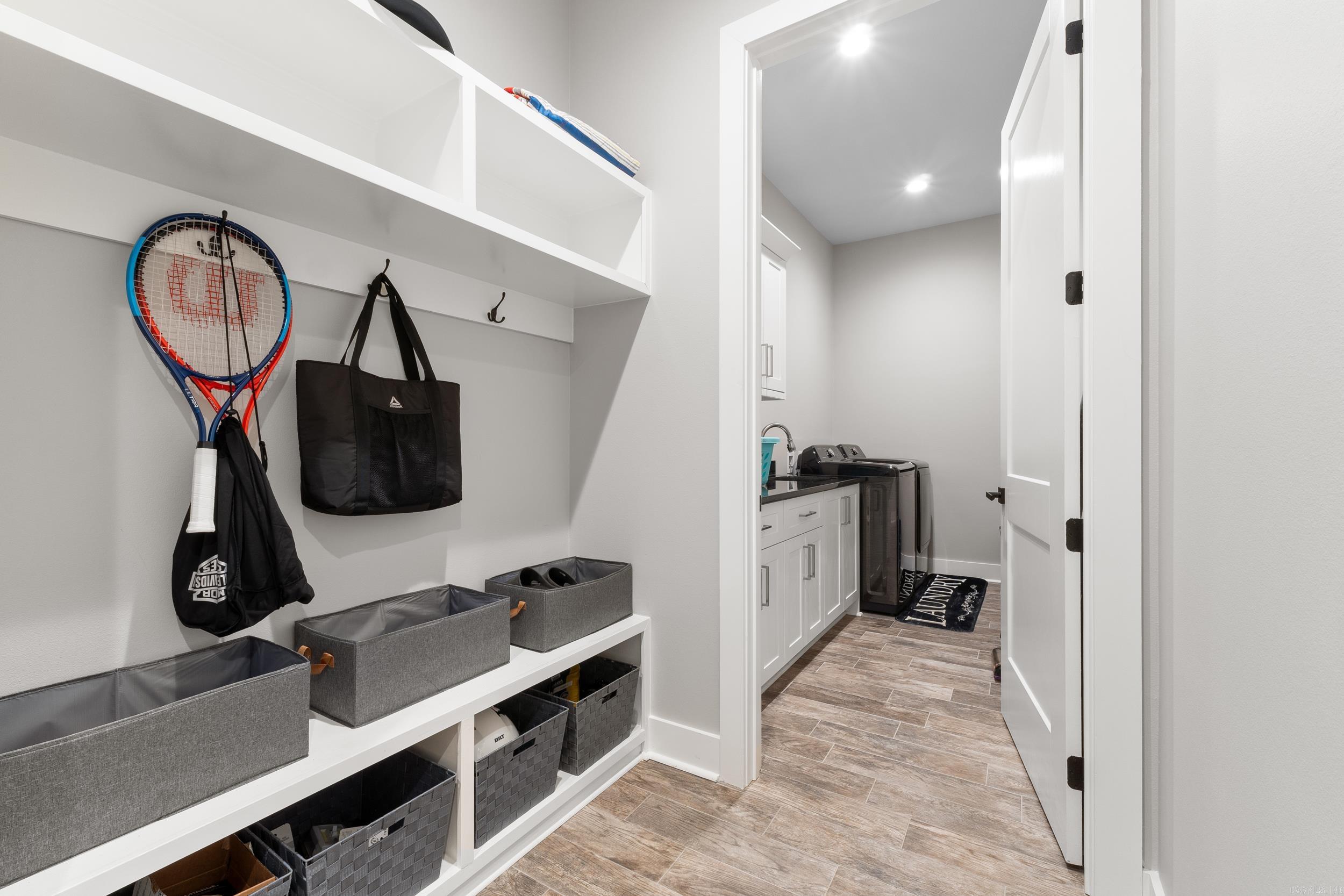 7717 S Shoreline  Benton, AR