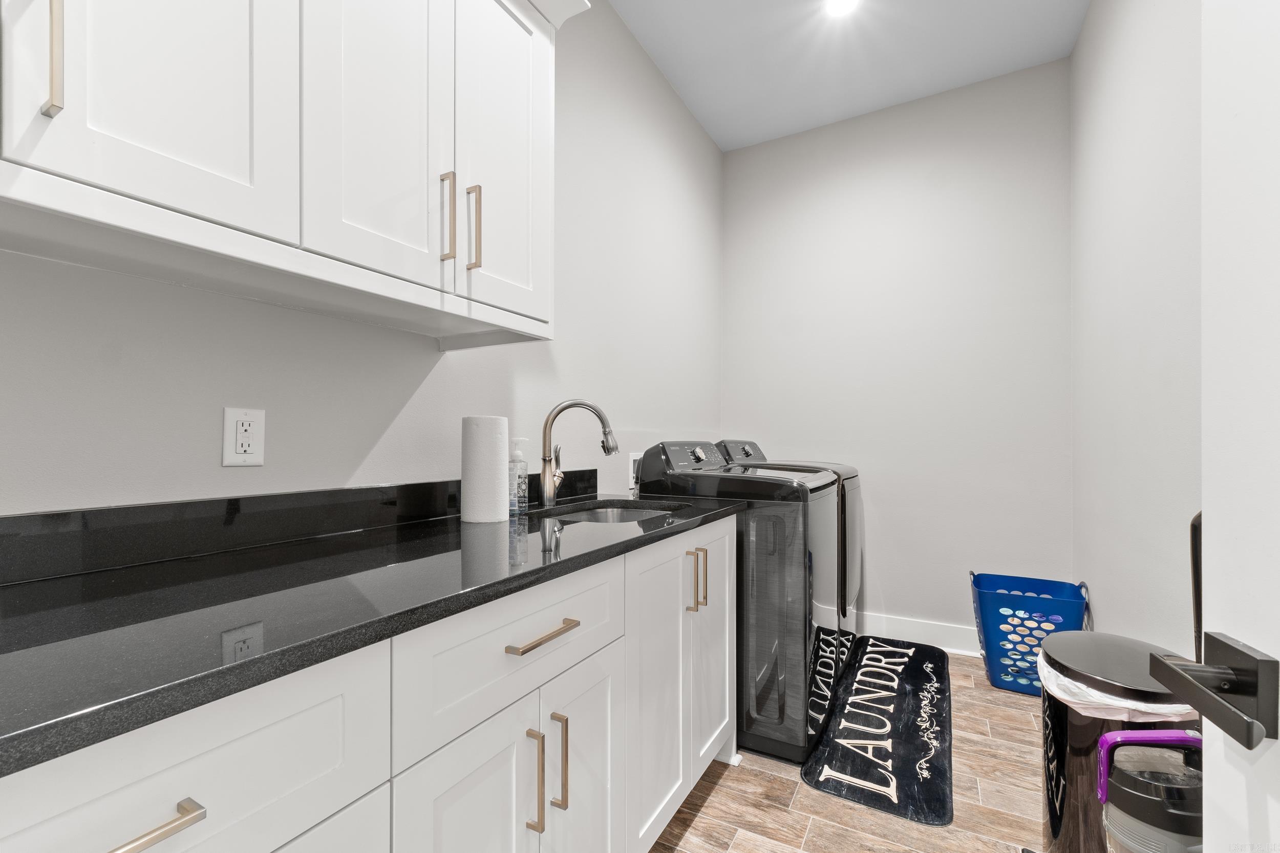 7717 S Shoreline  Benton, AR