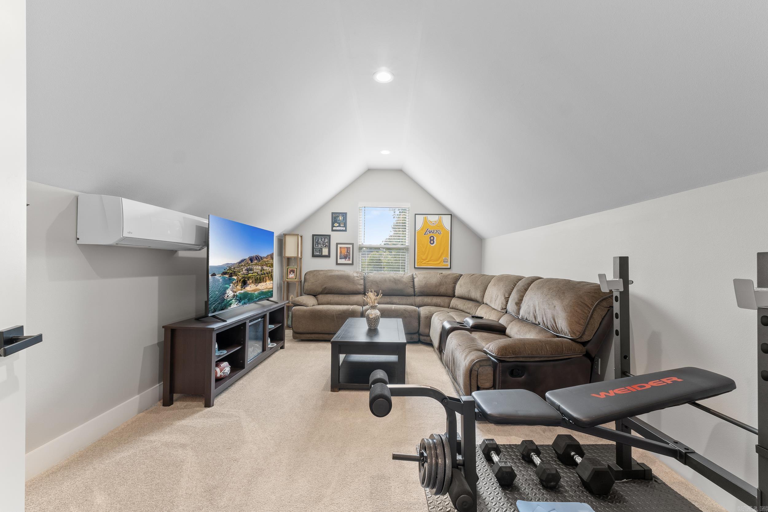 7717 S Shoreline  Benton, AR