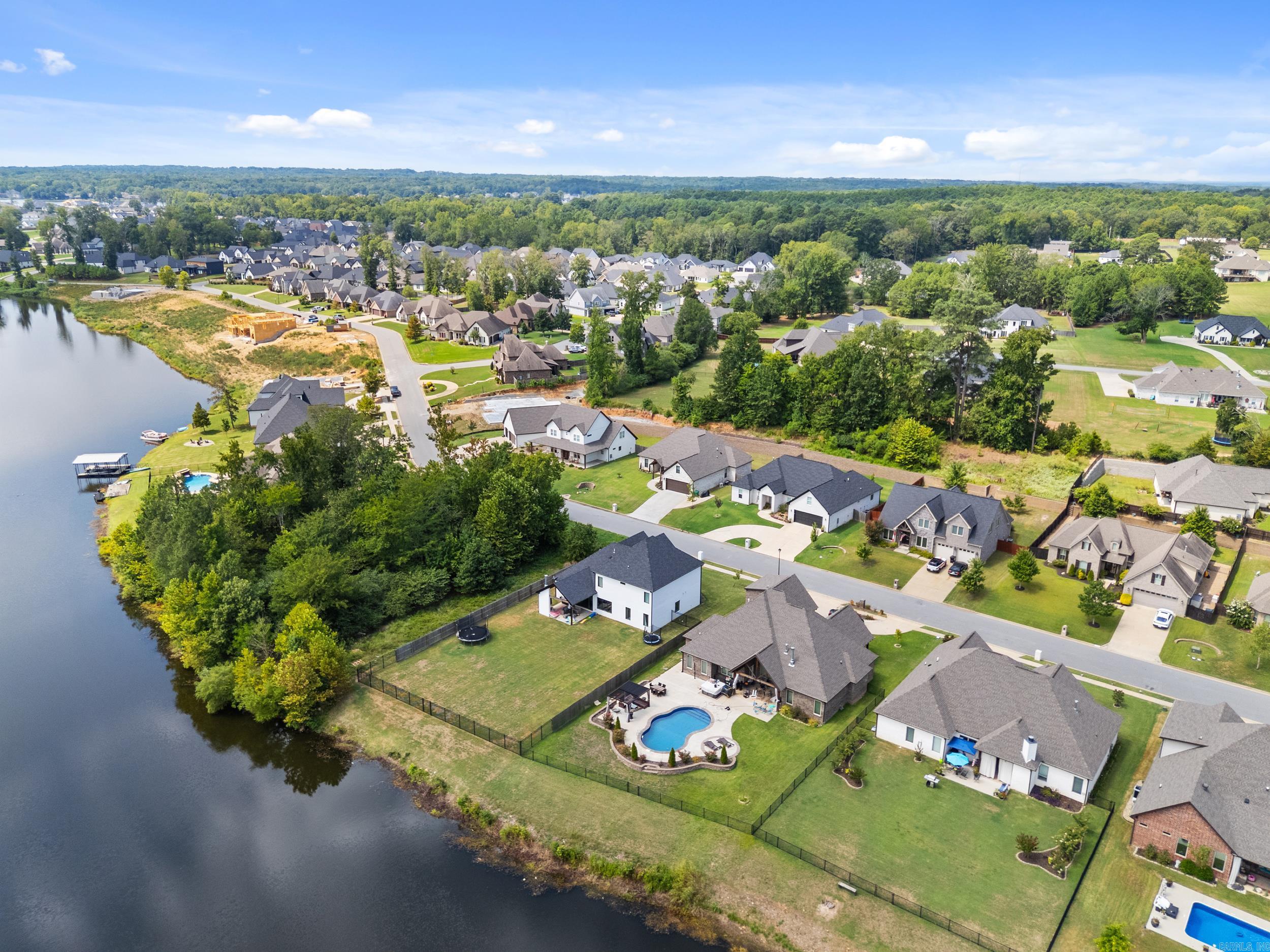 7717 S Shoreline  Benton, AR