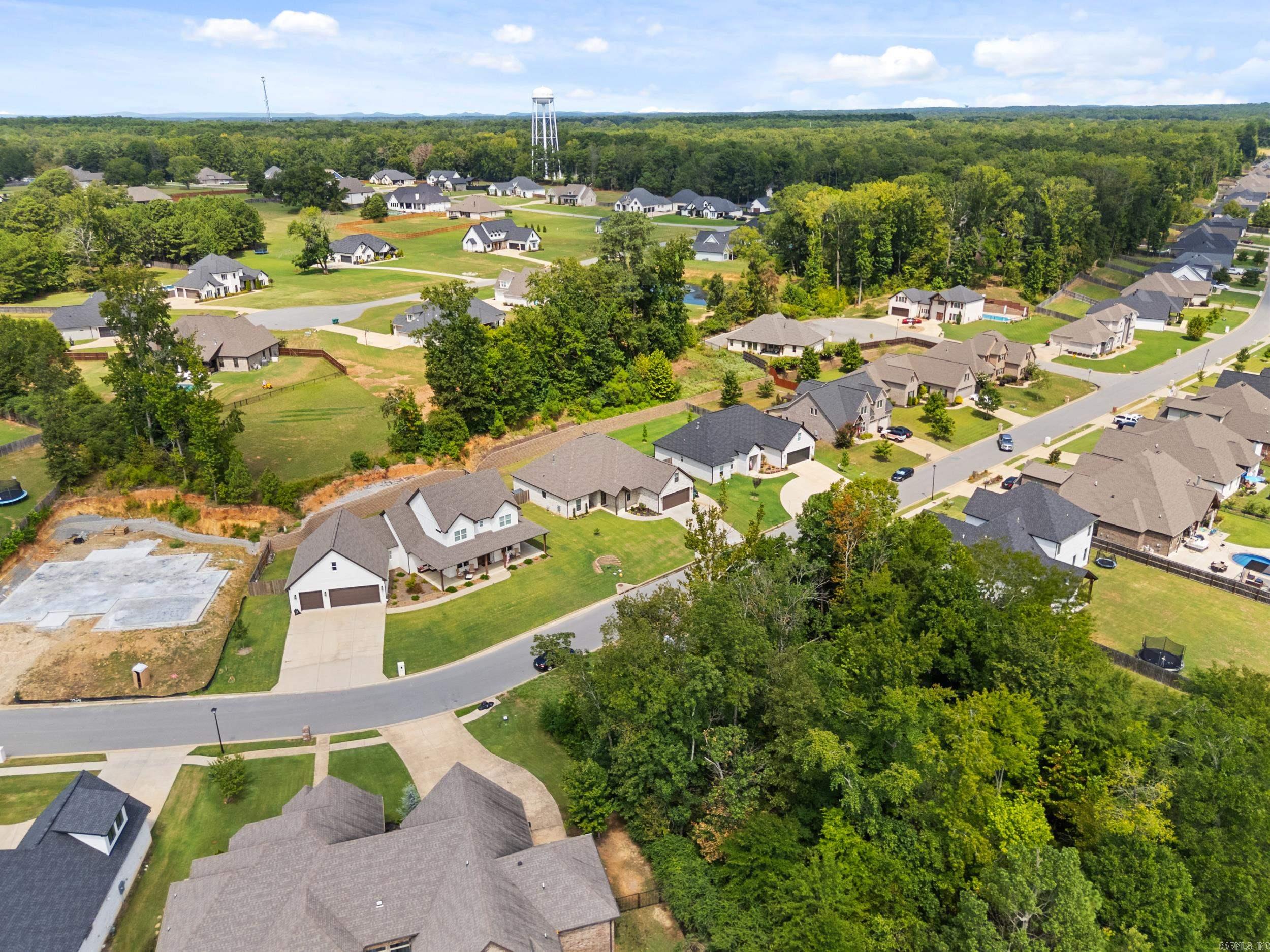 7717 S Shoreline  Benton, AR