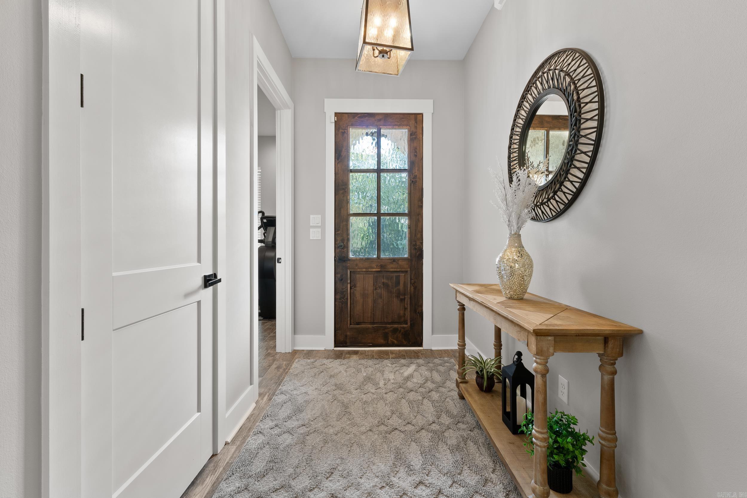 7717 S Shoreline  Benton, AR