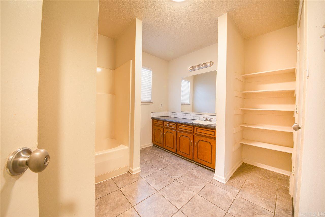 705 N Jackson  Cabot, AR