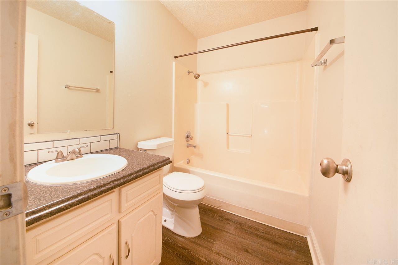 705 N Jackson  Cabot, AR