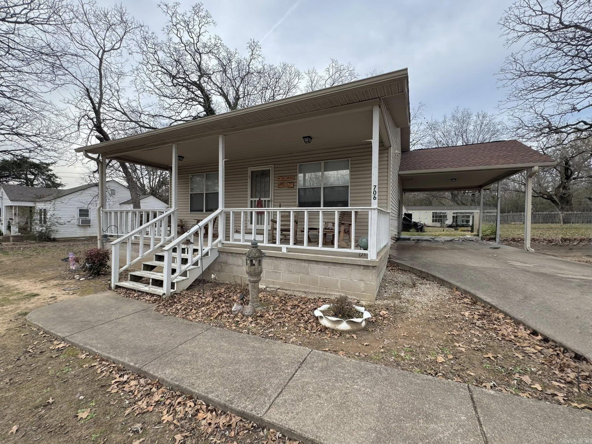 706 Parks Street  Mountain View, AR