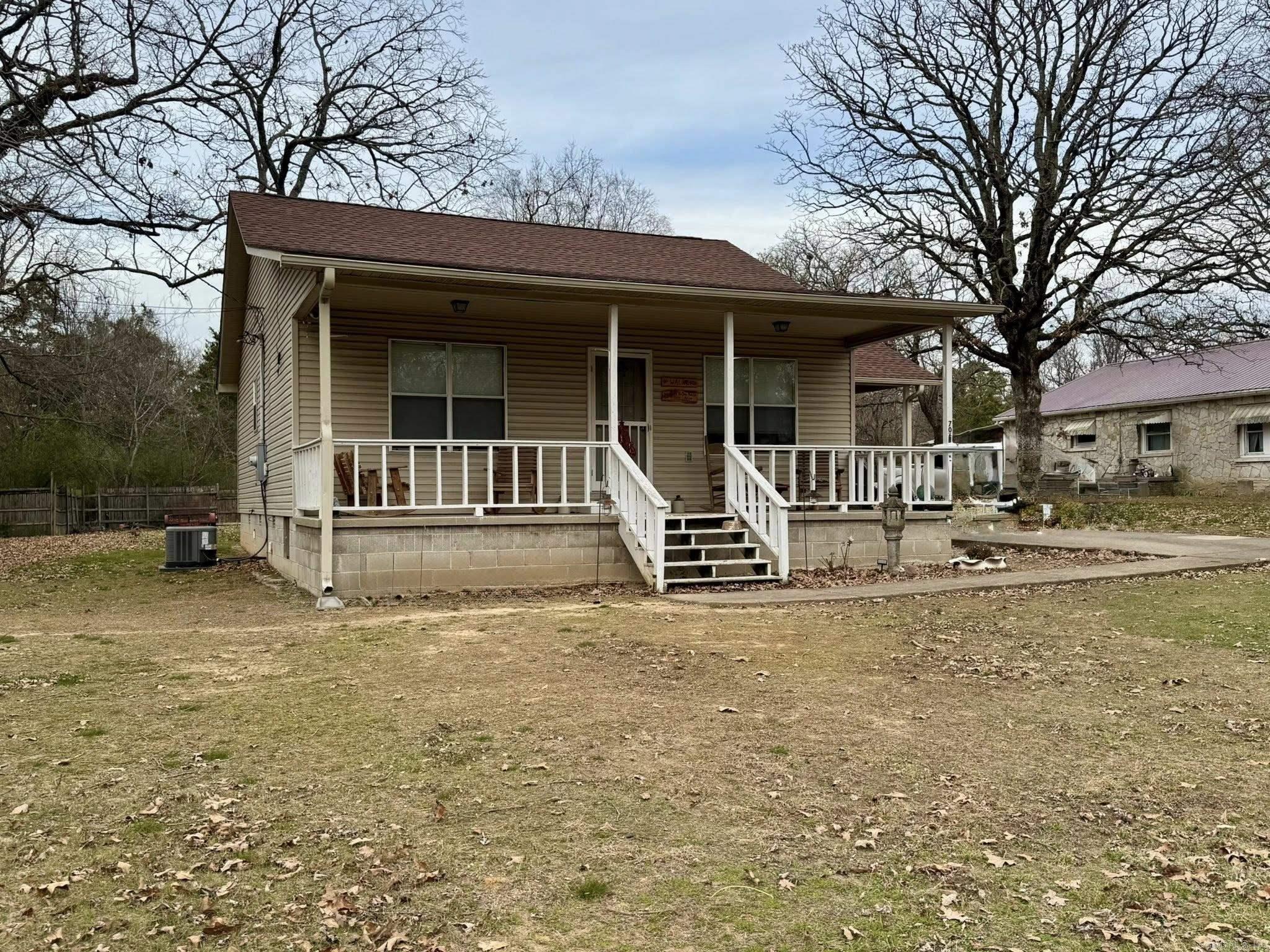 706 Parks Street  Mountain View, AR