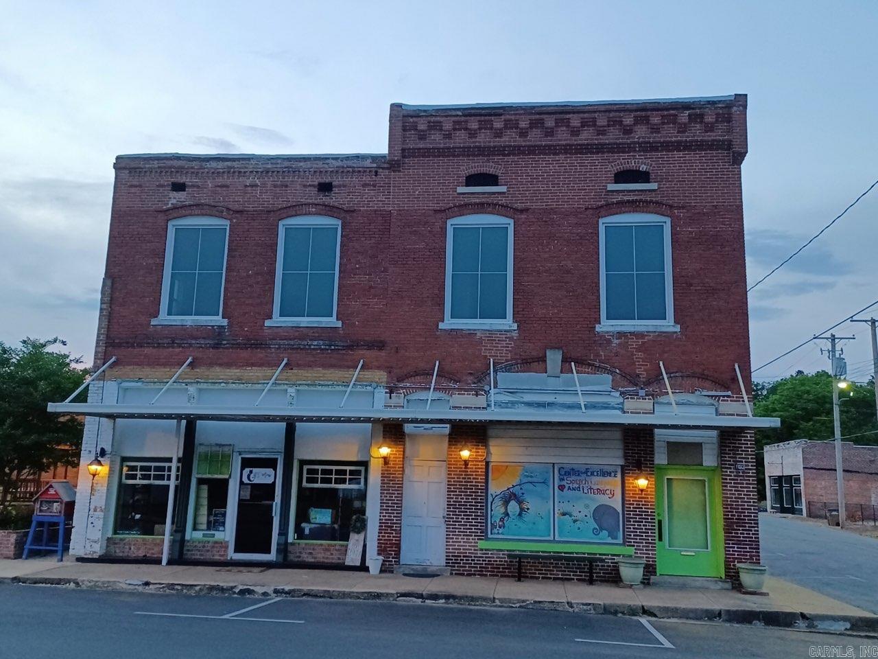 100 N Main 102 N. Main St. Harrisburg, AR