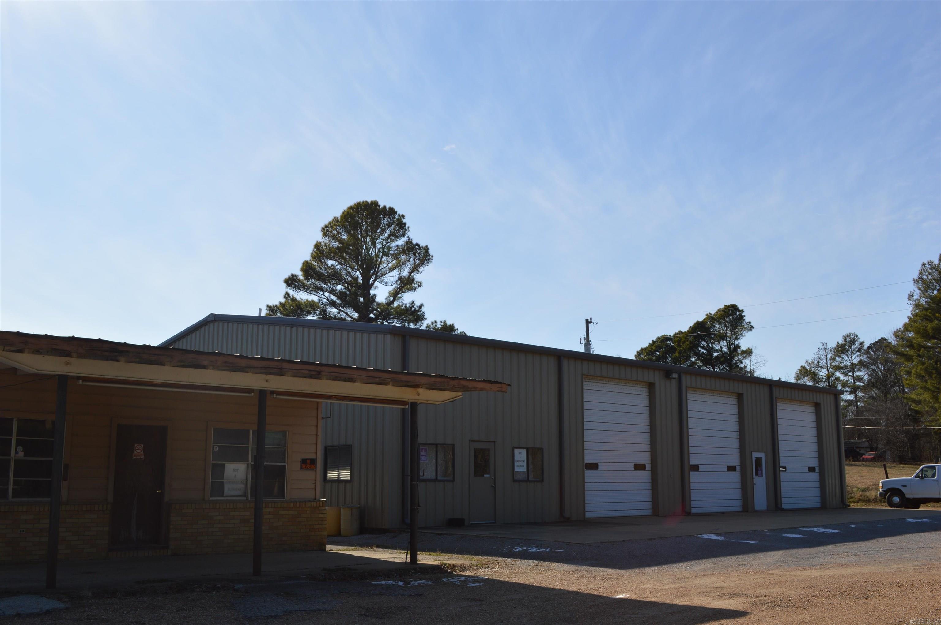 19520 E 14  Harrisburg, AR