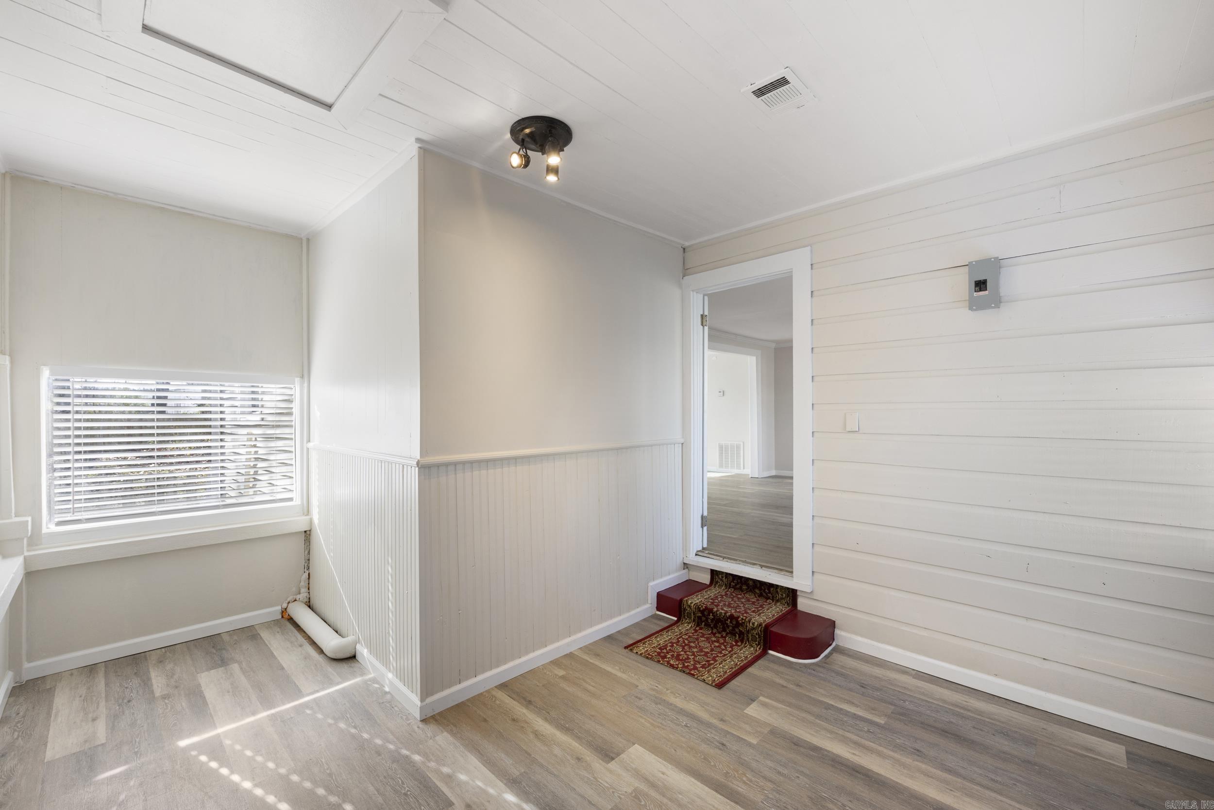 610 NE 2nd  Atkins, AR