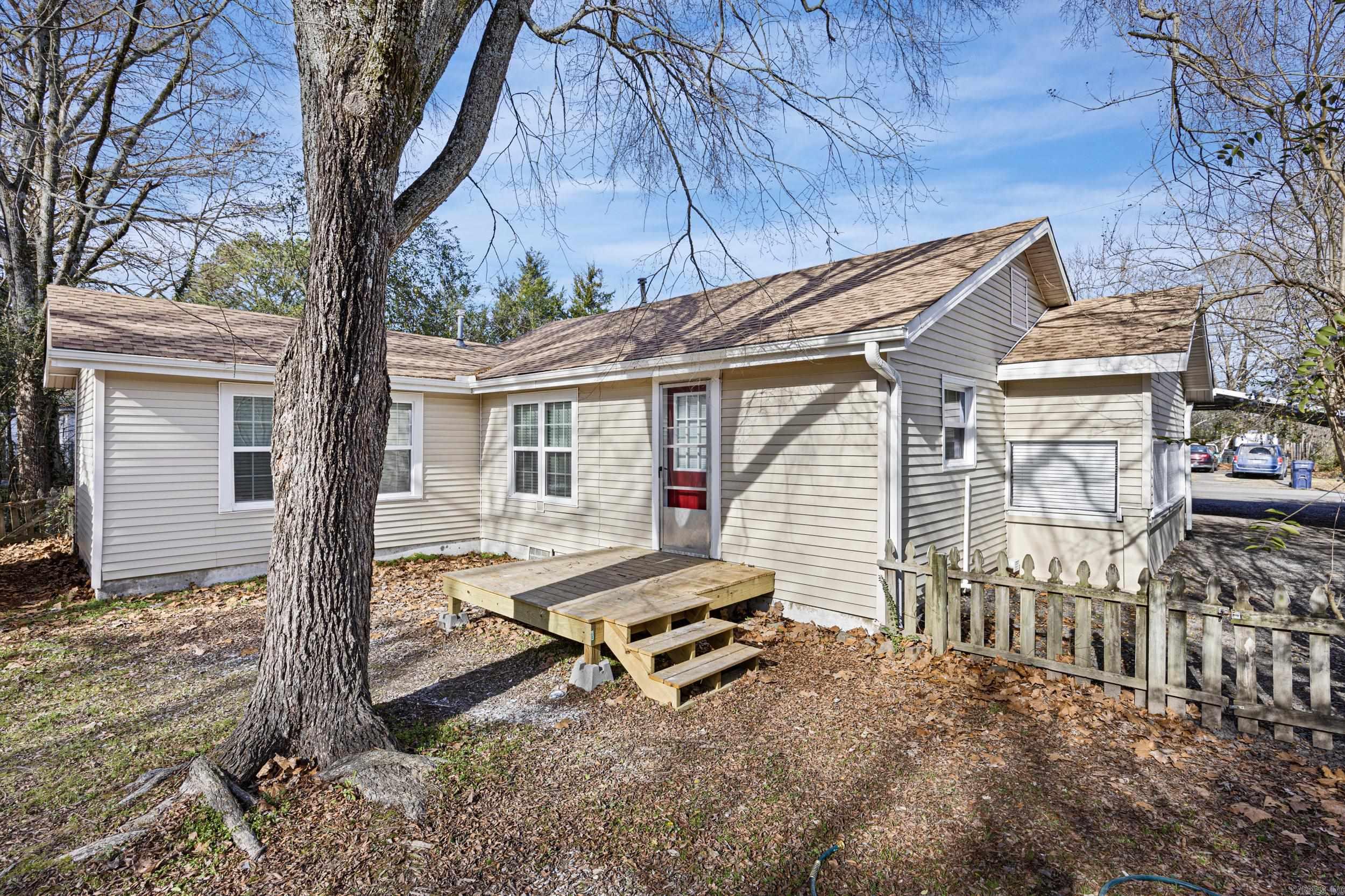 610 NE 2nd  Atkins, AR