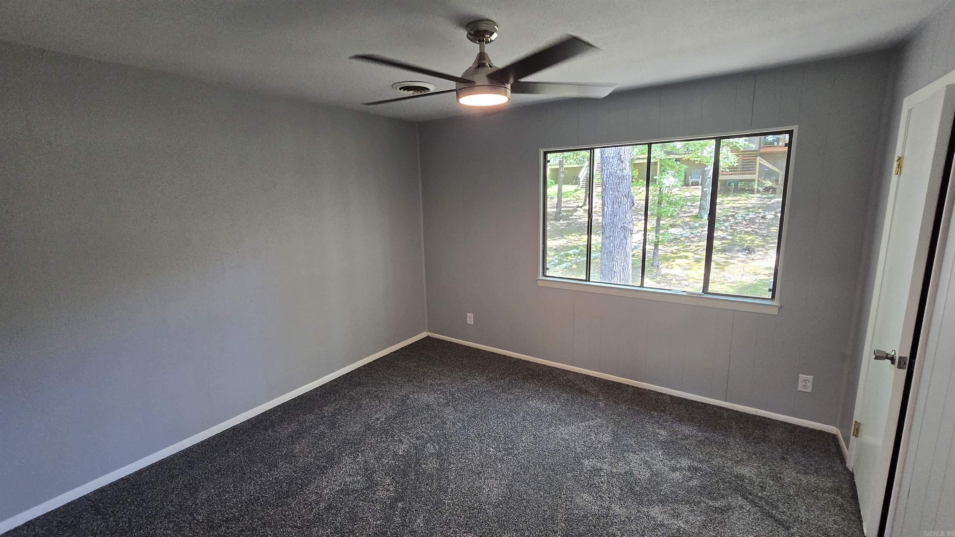 601 Dave Creek Parkway  Fairfield Bay, AR