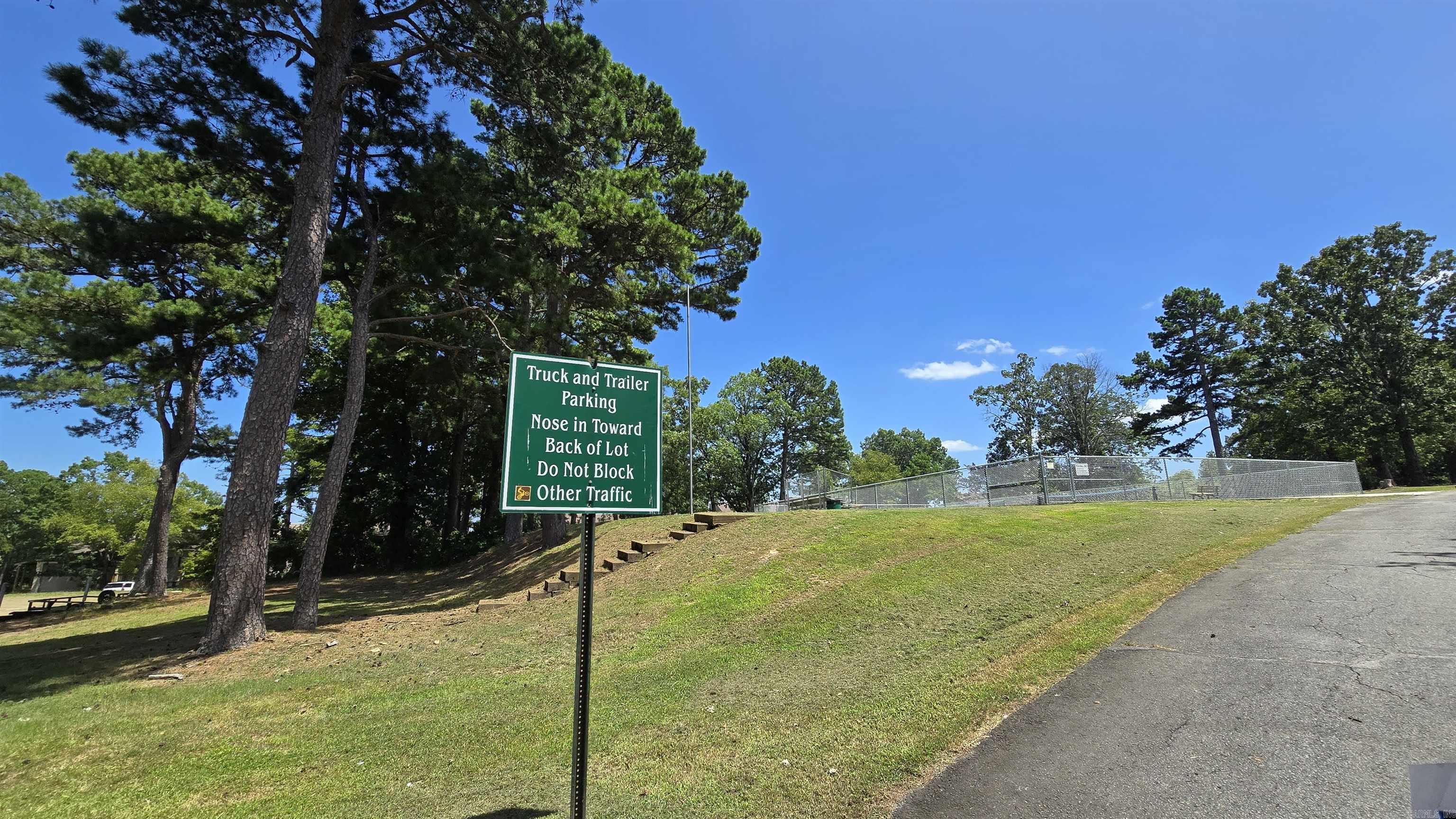 601 Dave Creek Parkway  Fairfield Bay, AR