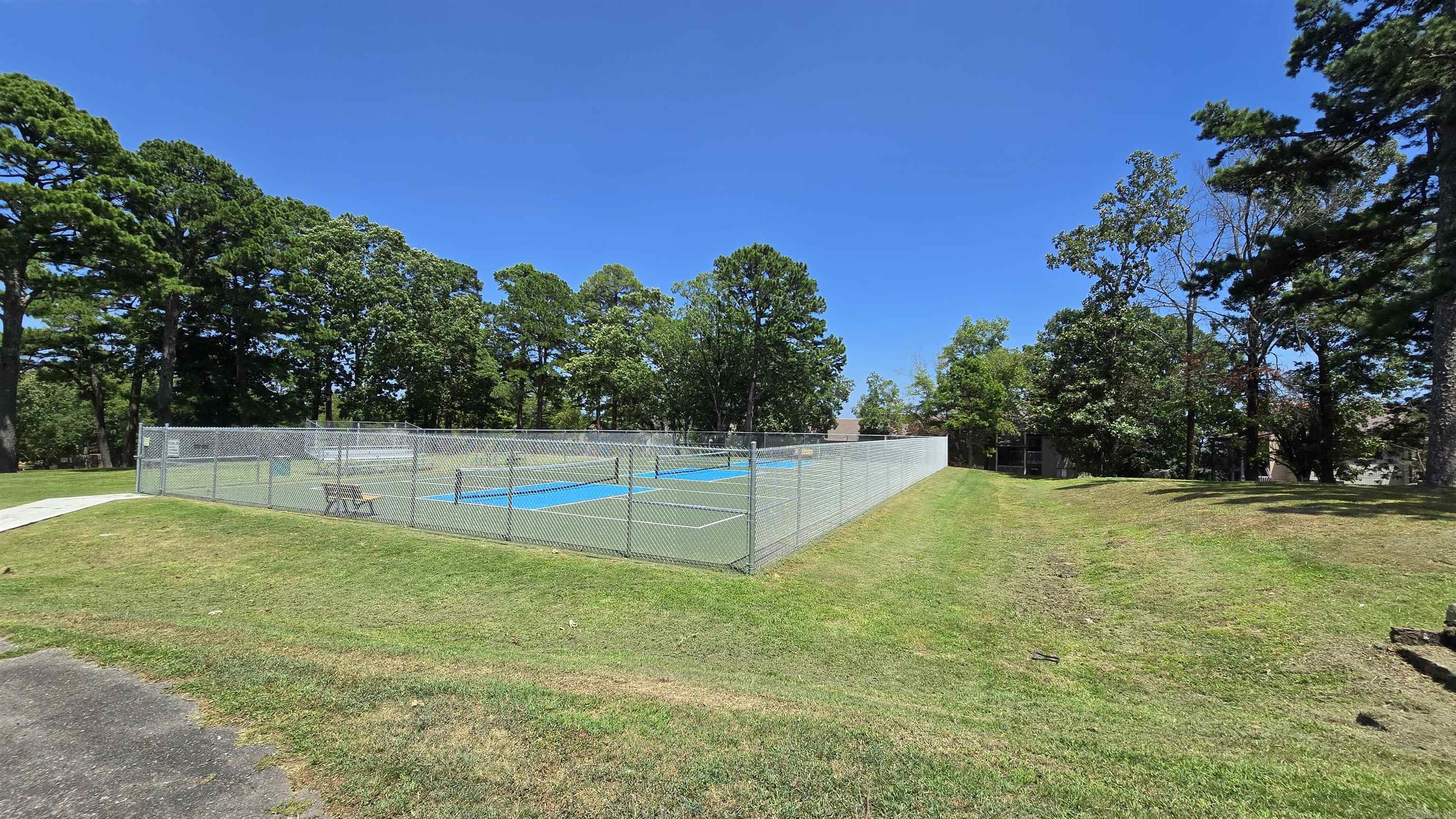 601 Dave Creek Parkway  Fairfield Bay, AR