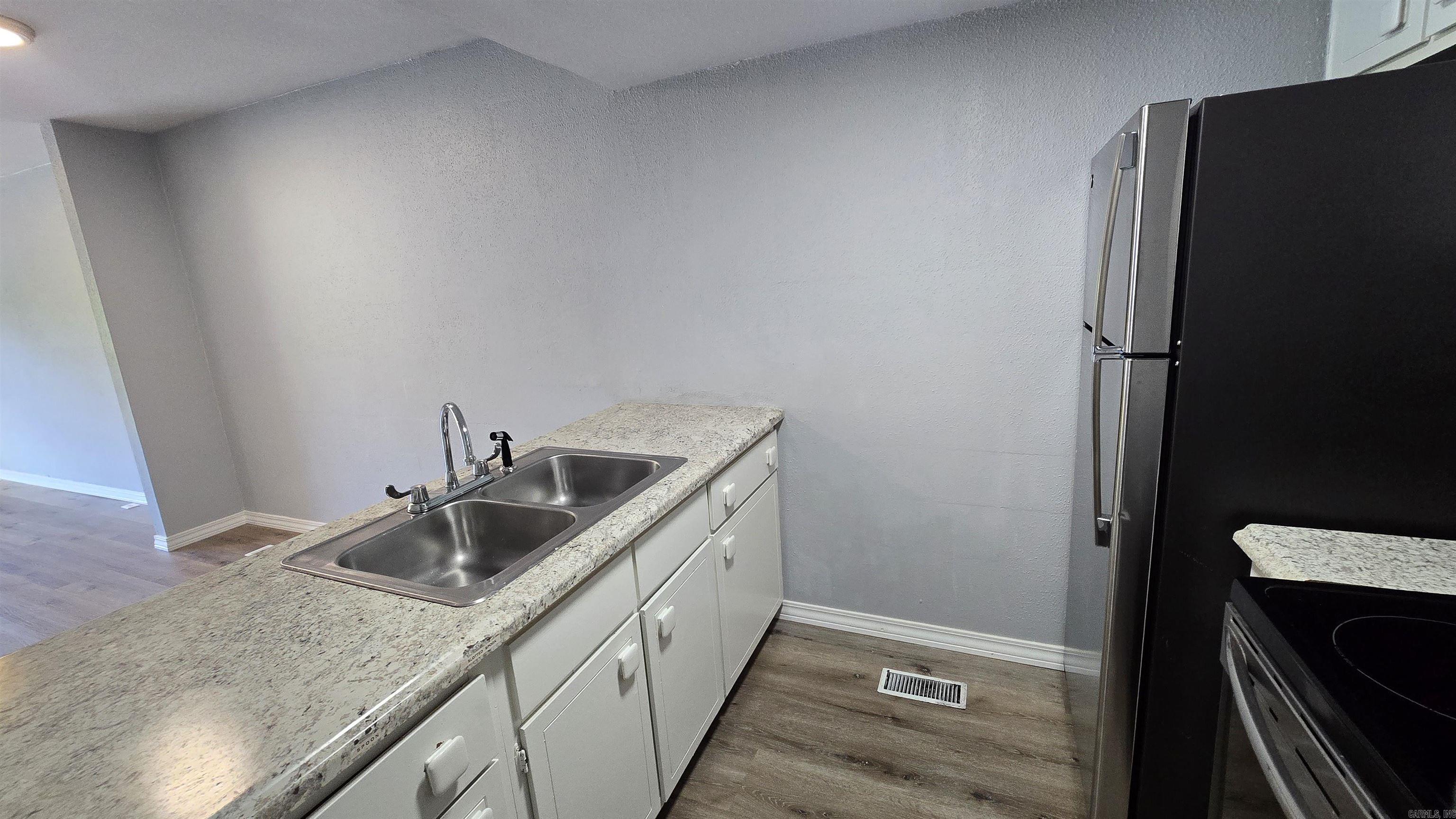 601 Dave Creek Parkway  Fairfield Bay, AR