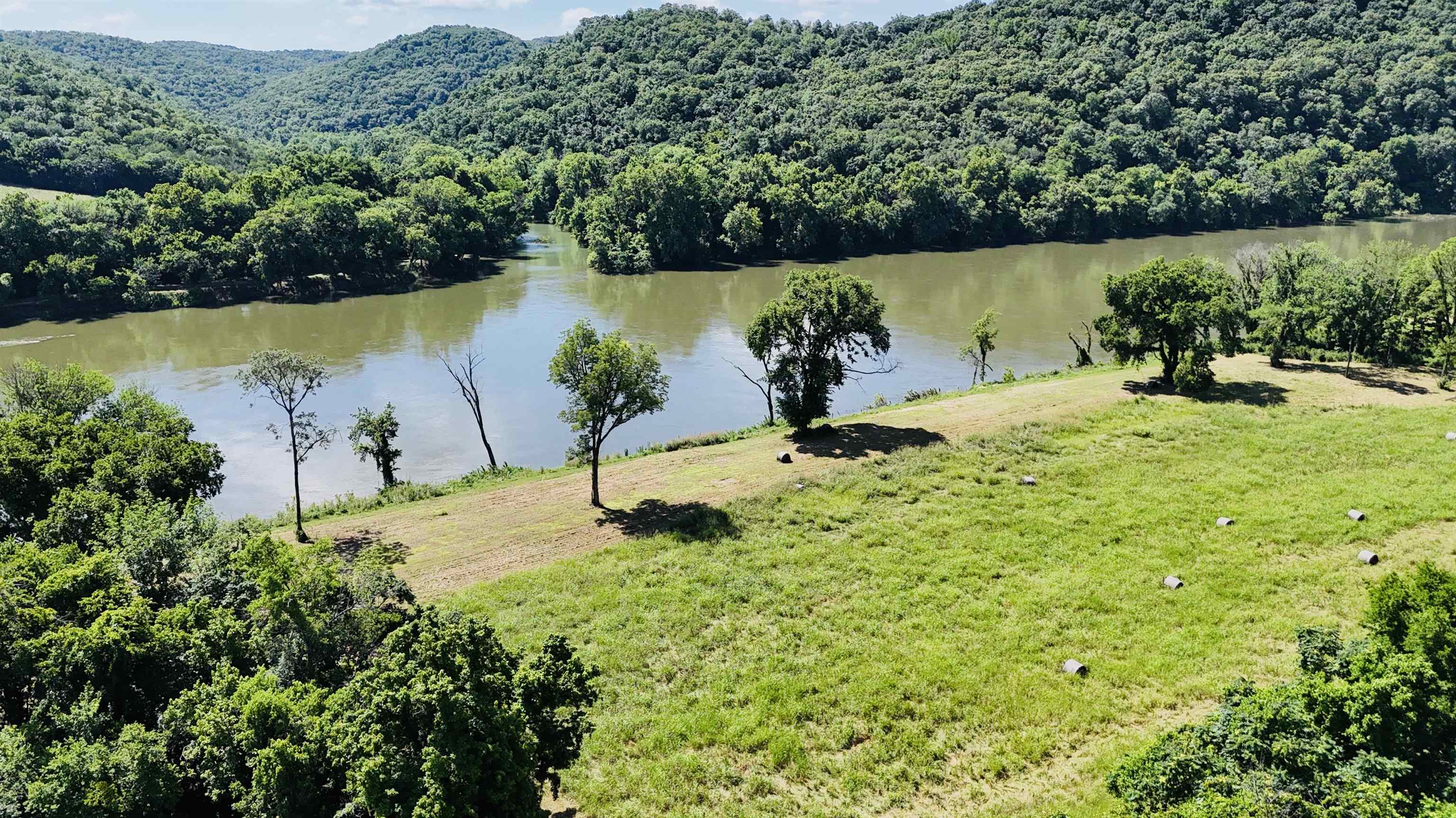 000 Schoolhouse Road  Melbourne, AR