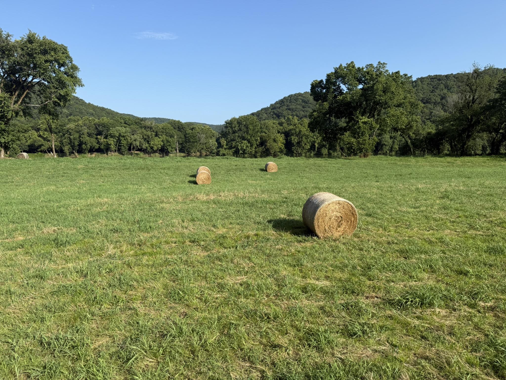 000 Schoolhouse Road  Melbourne, AR