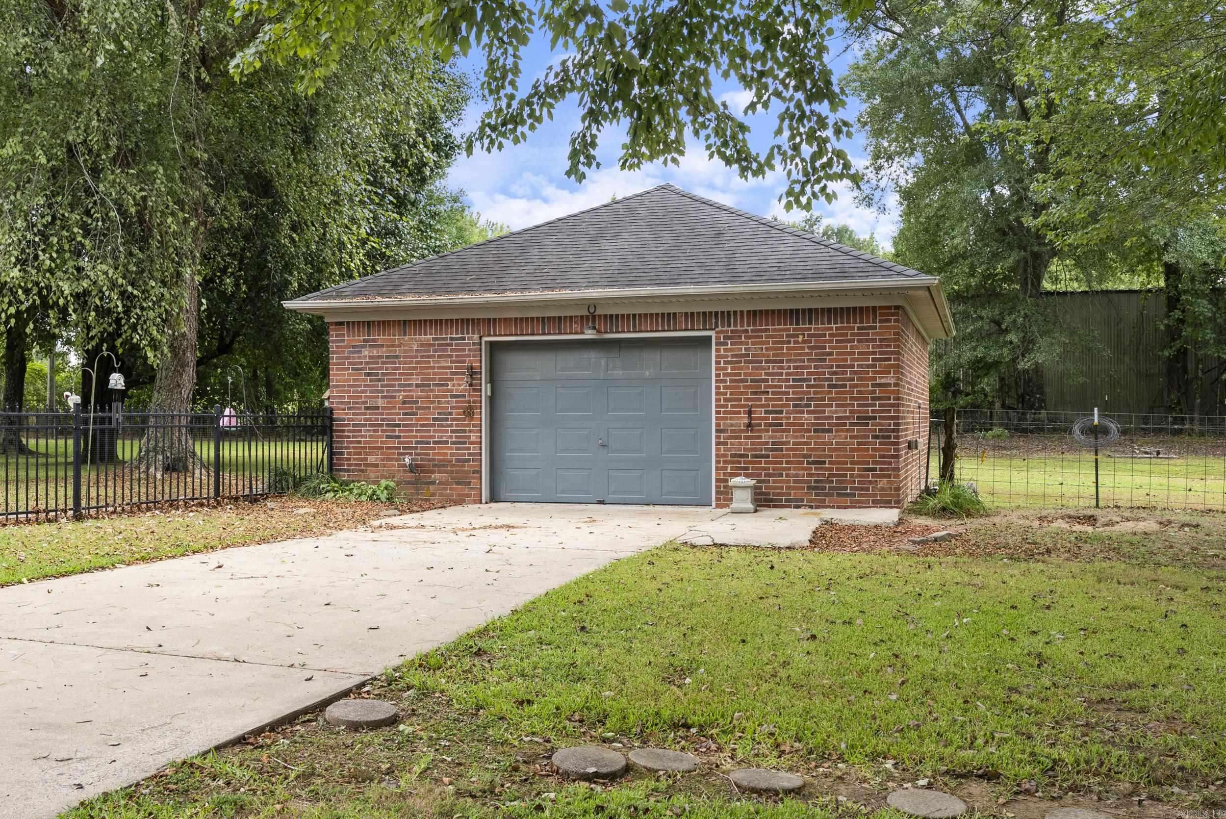 157 S Broadview  Greenbrier, AR