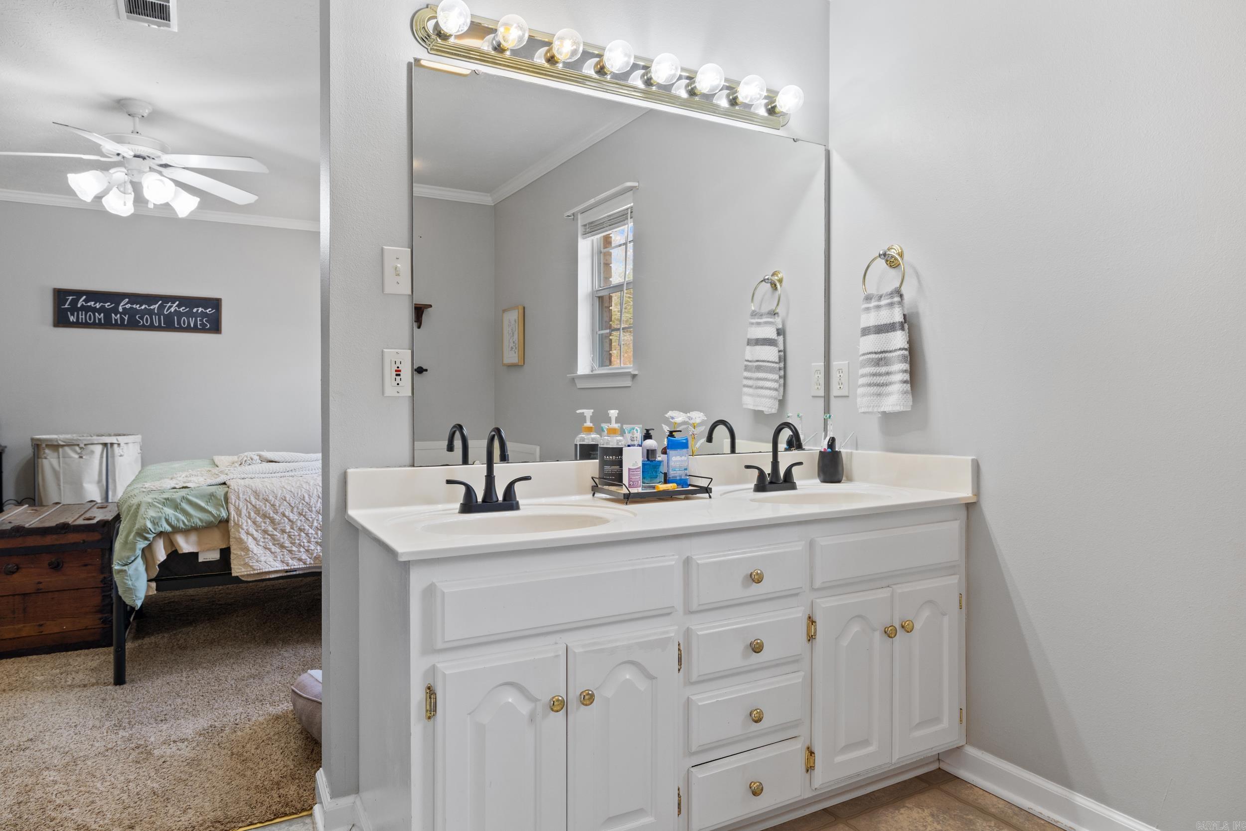 1600 Ridgefield Dr  Heber Springs, AR