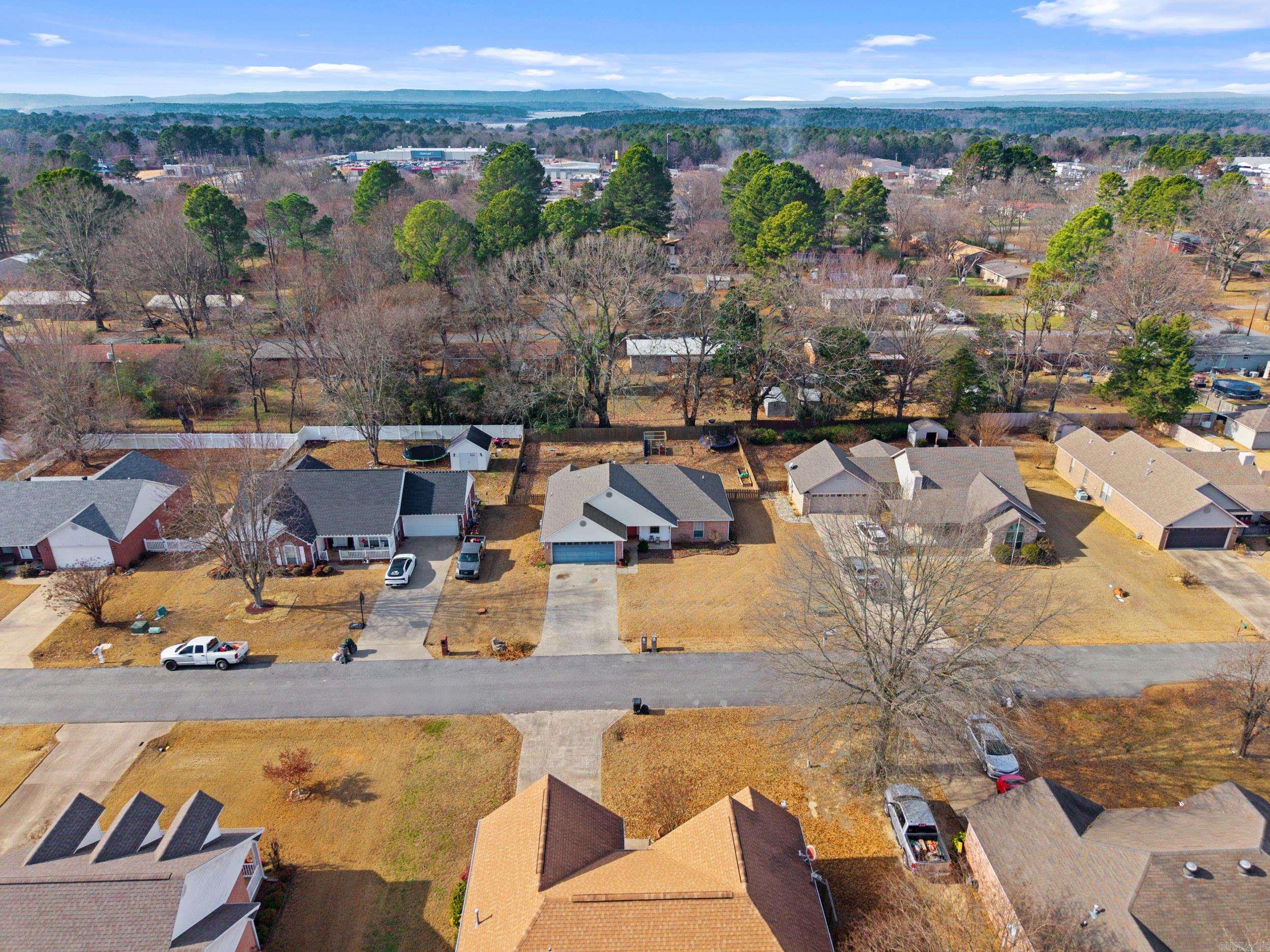 1600 Ridgefield Dr  Heber Springs, AR