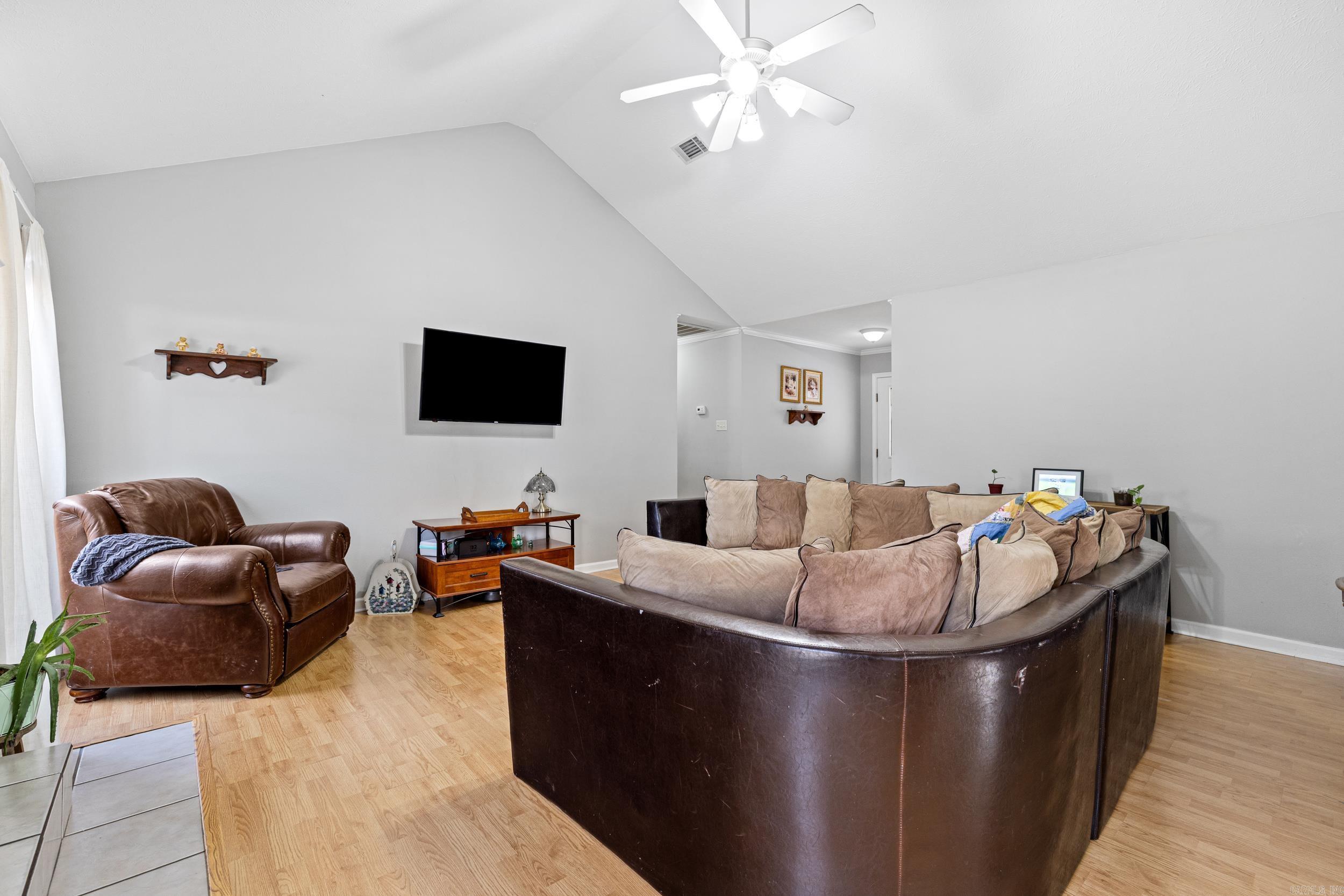 1600 Ridgefield Dr  Heber Springs, AR