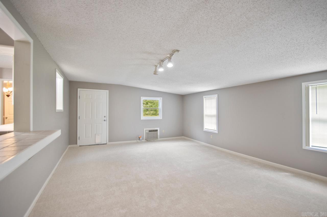 5710 Oakbrook Road Alexander, AR 72002