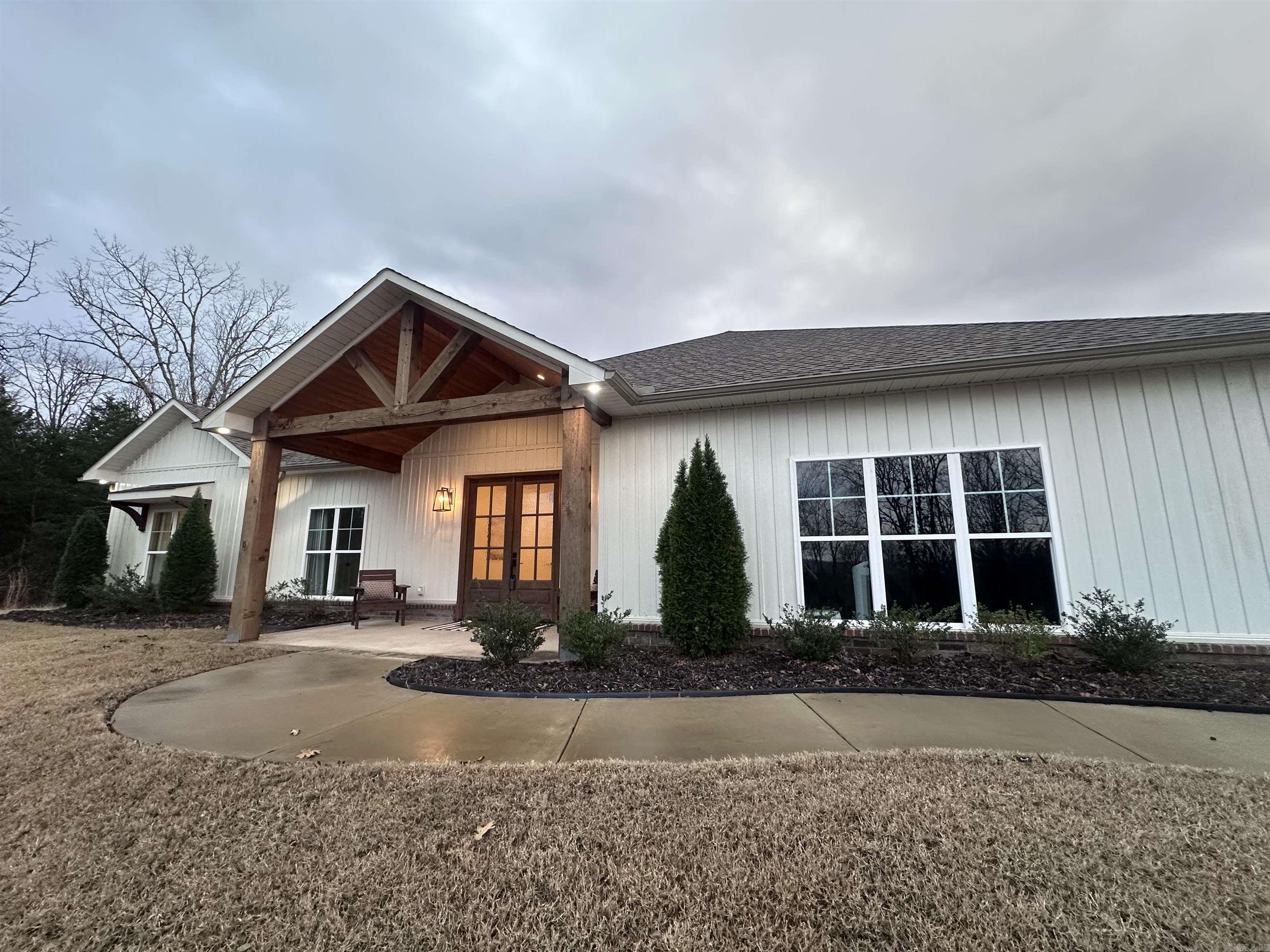 75 Summit  Conway, AR