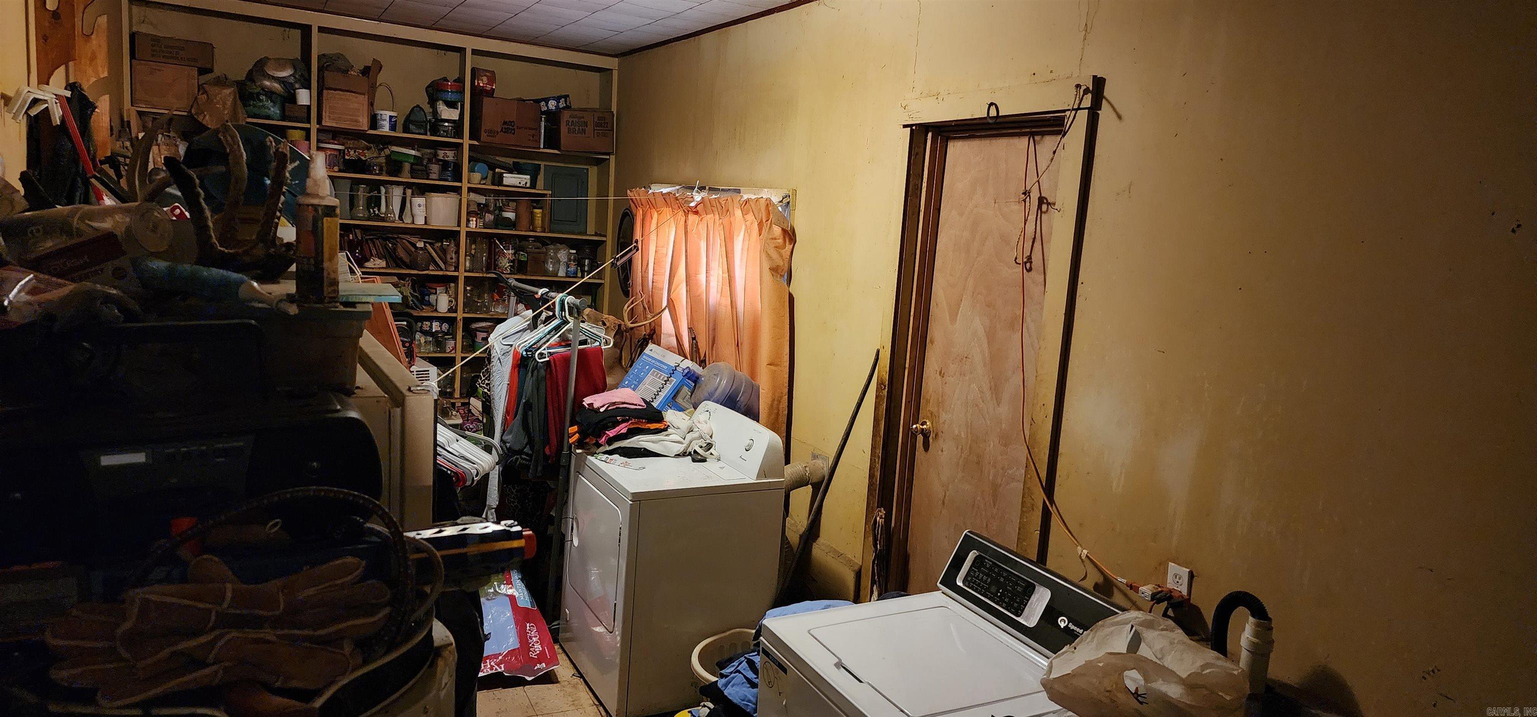 215 W Spring  Ola, AR