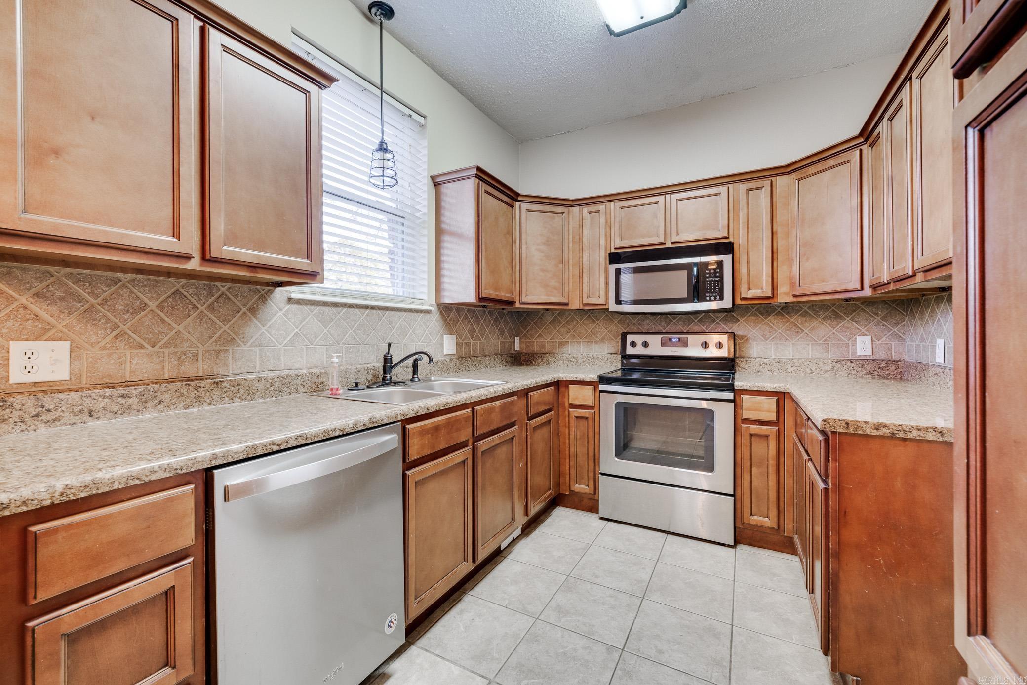 5 Piney Cove  Maumelle, AR