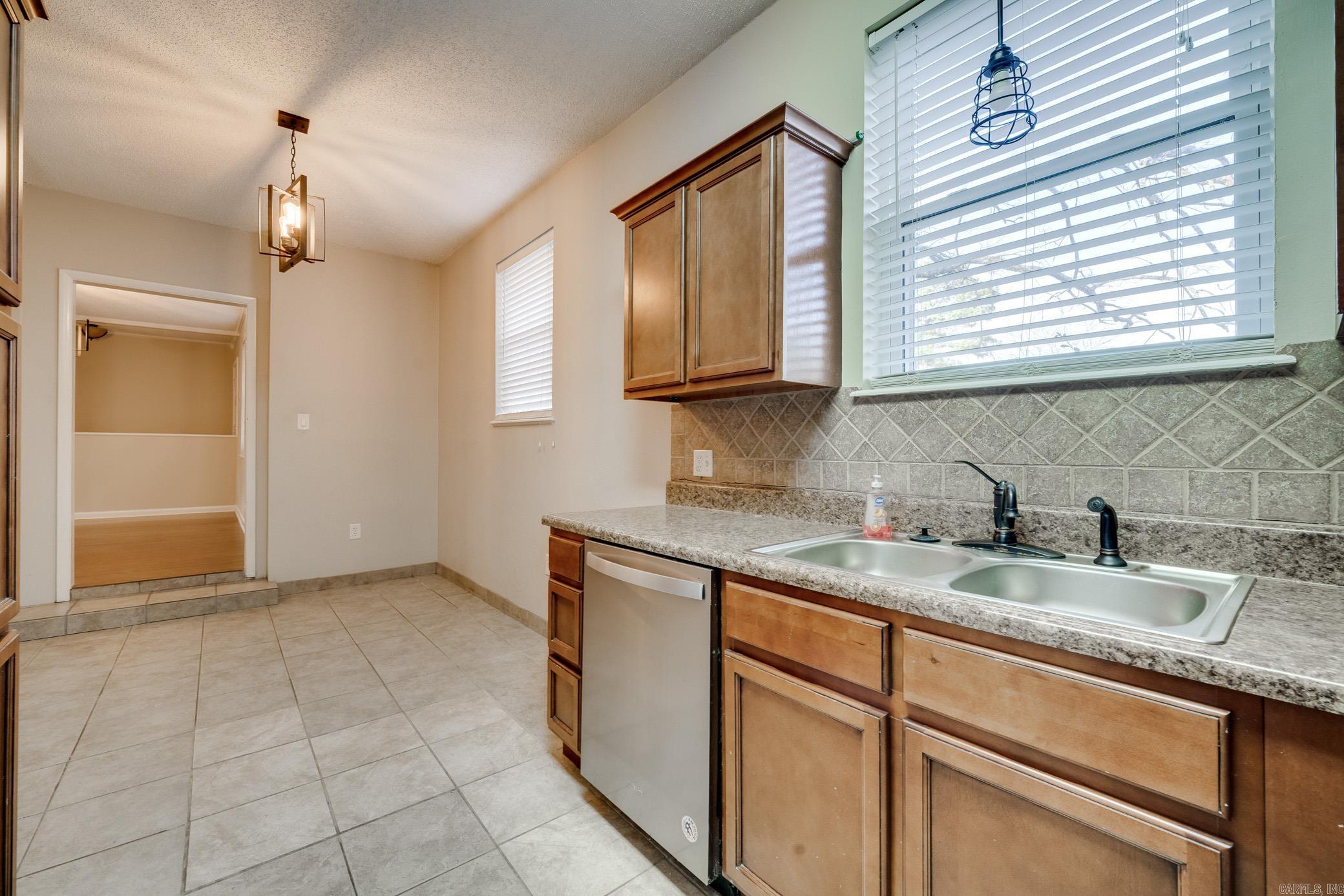 5 Piney Cove  Maumelle, AR