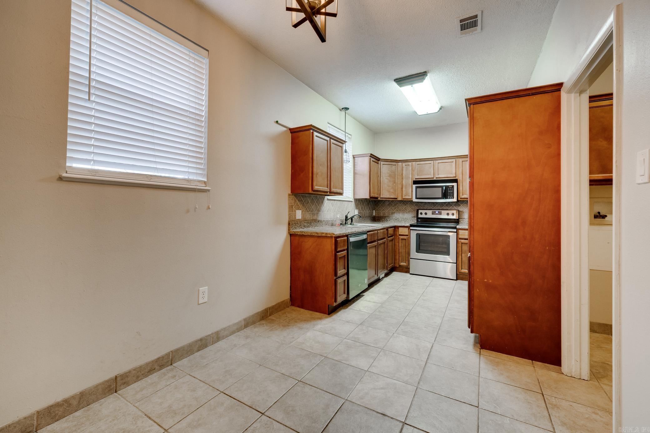 5 Piney Cove  Maumelle, AR