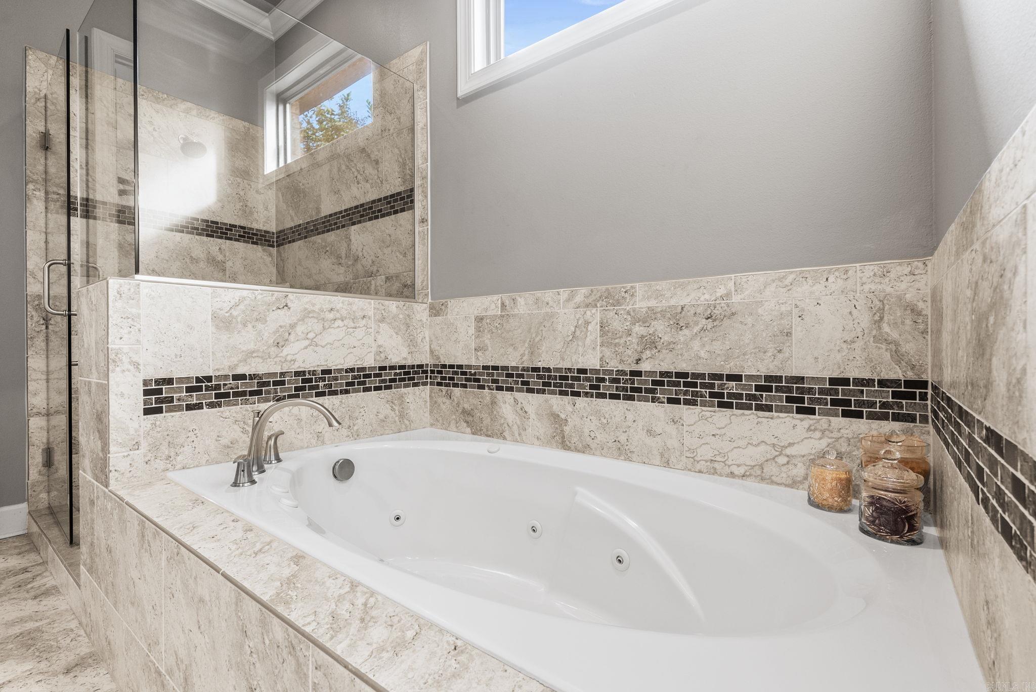 9833 OAK HEIGHTS  Sherwood, AR